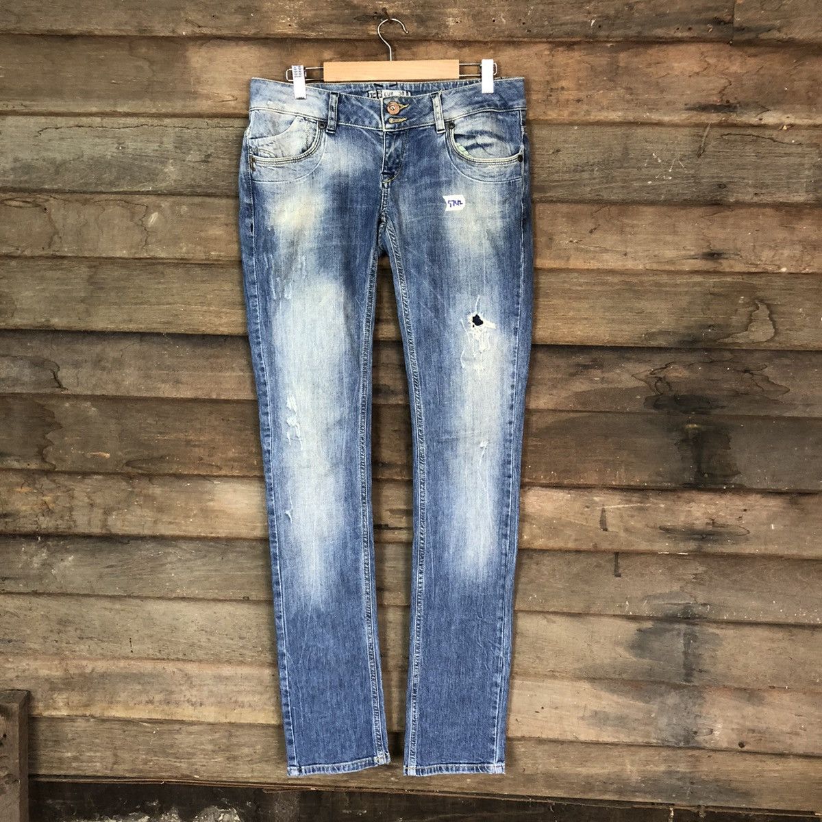 Japanese Brand Japan faded distressed Denim vintage jeans Pants #5742 Size 28" / US 6 / IT 42 - 1 Thumbnail