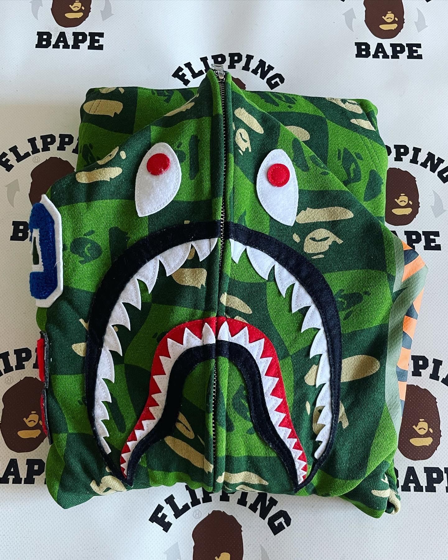 Bape BAPE DISTORTION SHARK RELAXED FIT FULL ZIP HOODIE Size US XL / EU 56 / 4 - 3 Thumbnail