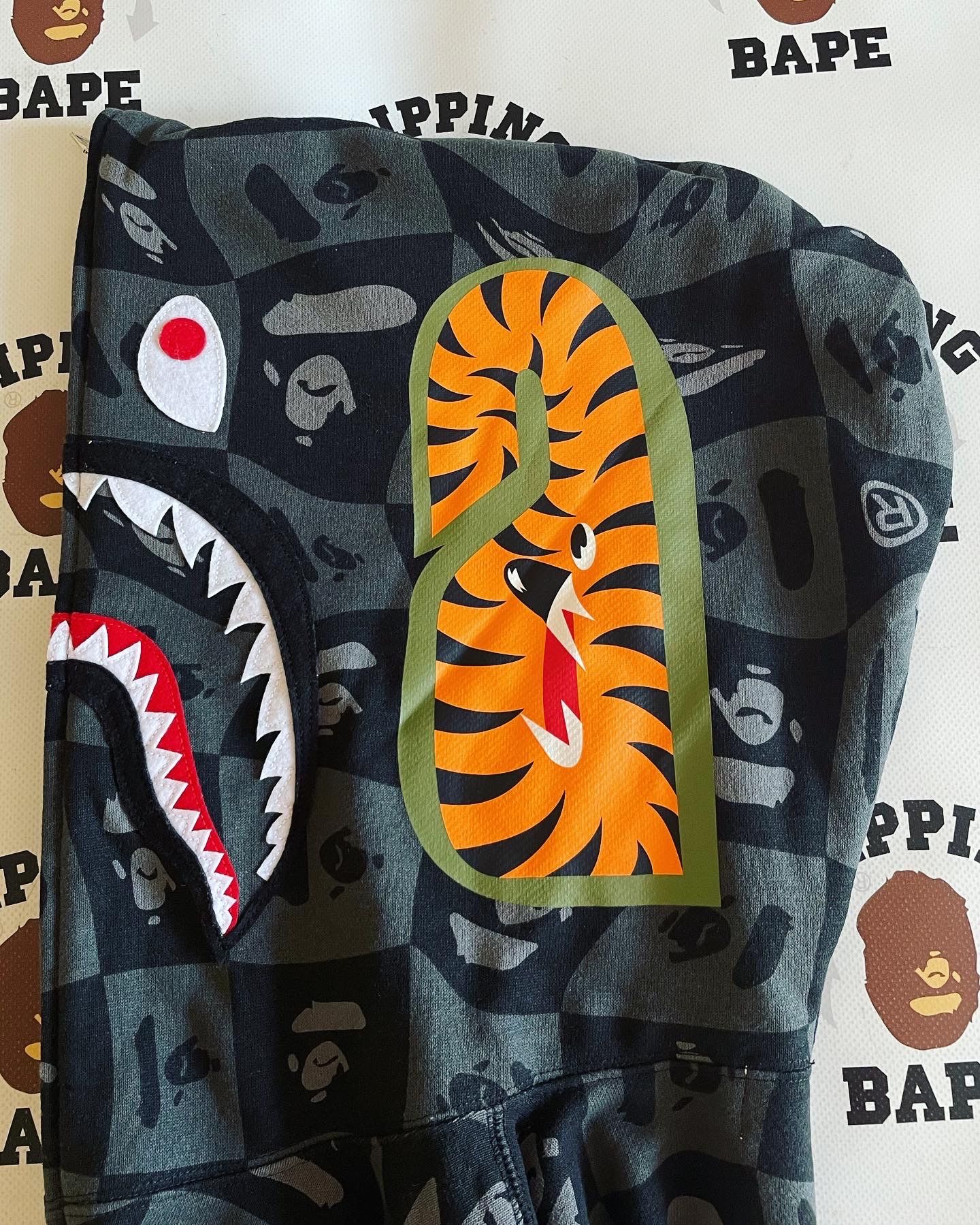 Bape BAPE DISTORTION SHARK RELAXED FIT FULL ZIP HOODIE Size US XL / EU 56 / 4 - 5 Thumbnail