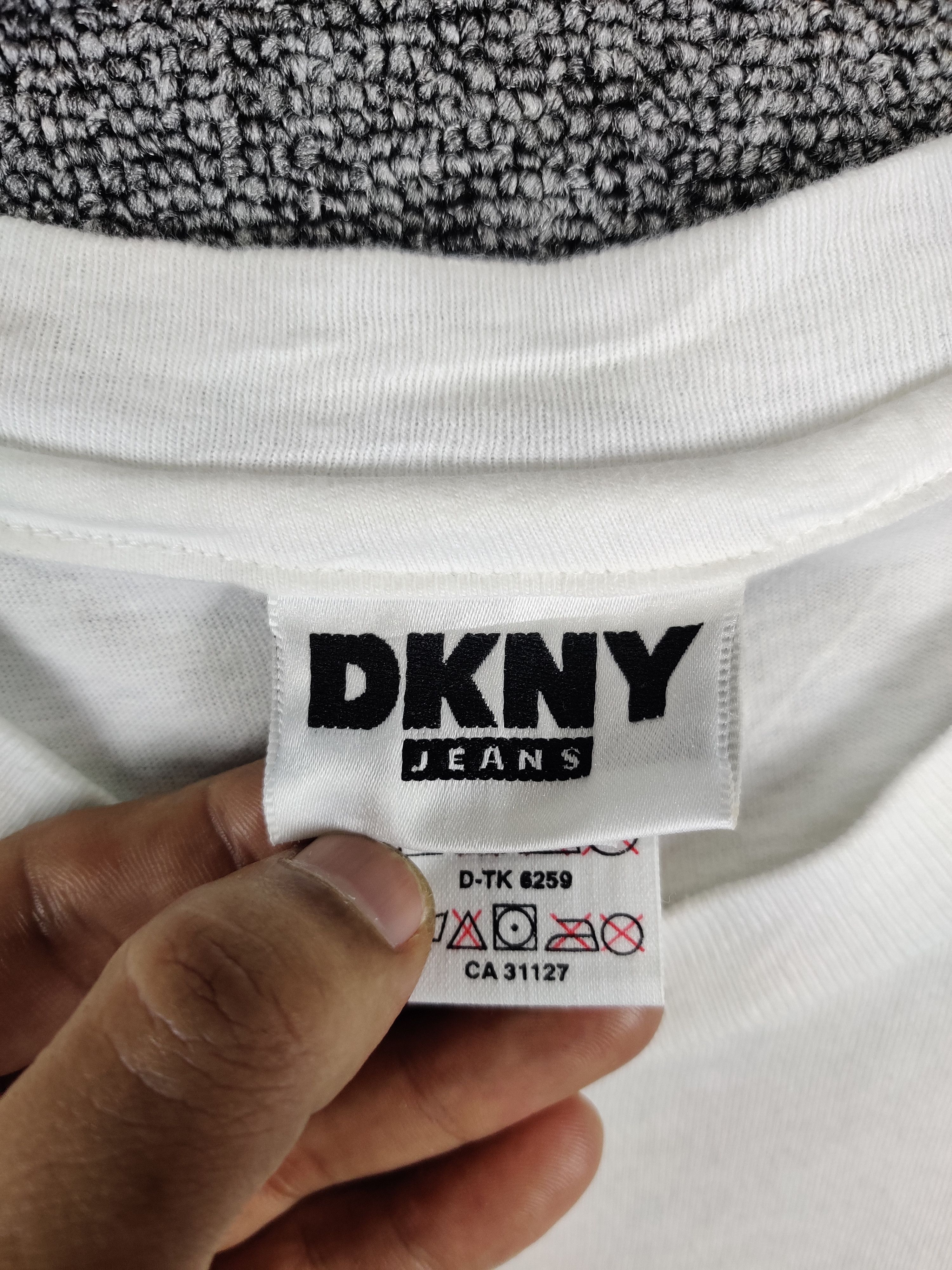 DKNY Vintage 90's DKNY Jeans Tee Tshirt Size US XL / EU 56 / 4 - 7 Thumbnail