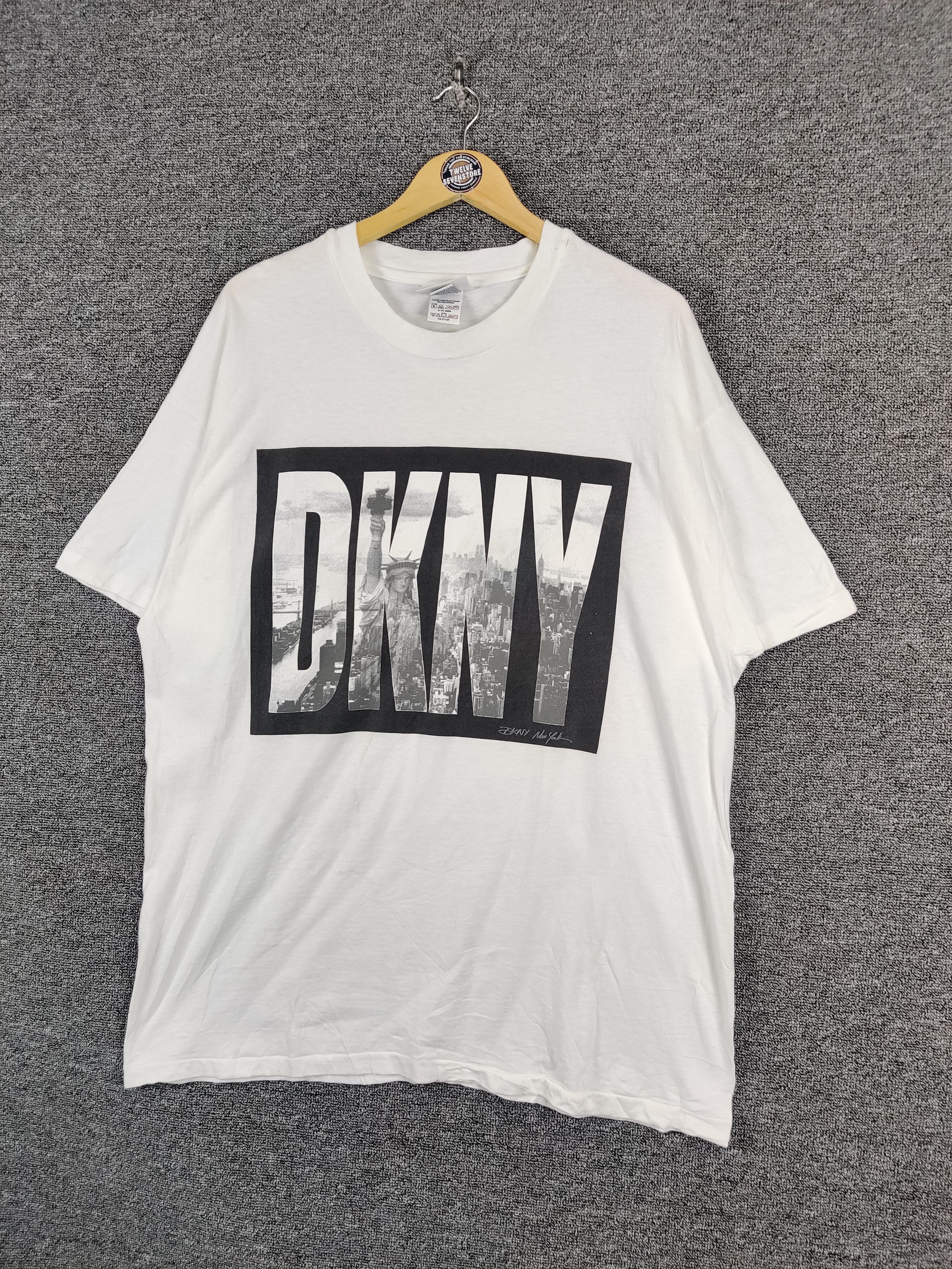 DKNY Vintage 90's DKNY Jeans Tee Tshirt Size US XL / EU 56 / 4 - 2 Thumbnail