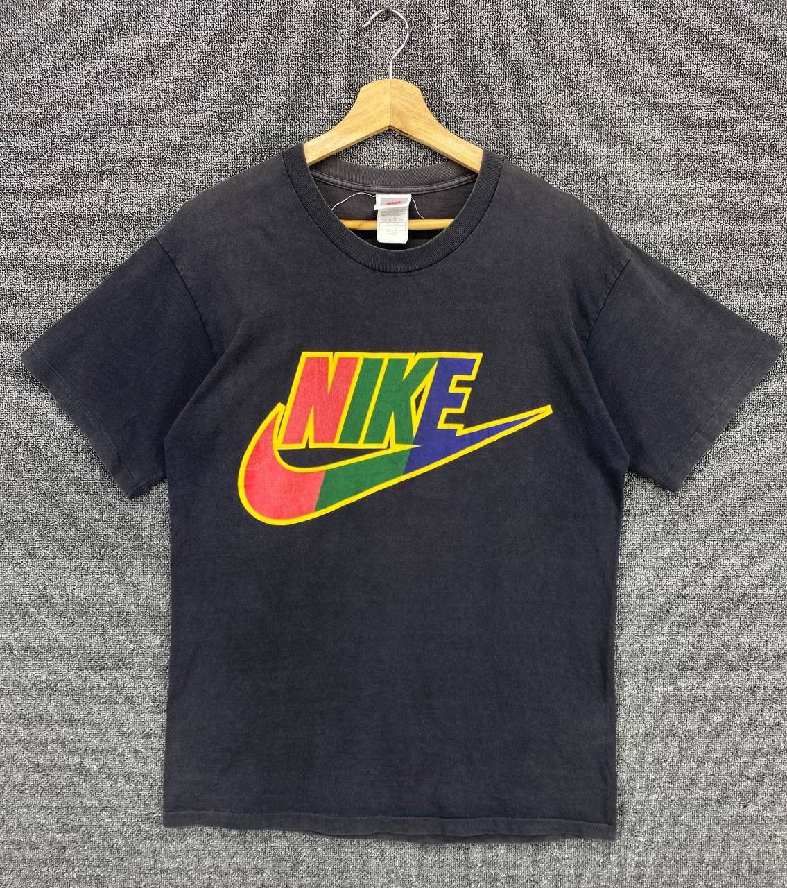 Nike Vintage Nike Swoosh Rainbow Multicolour Tees T Shirts Size US L / EU 52-54 / 3 - 3 Thumbnail