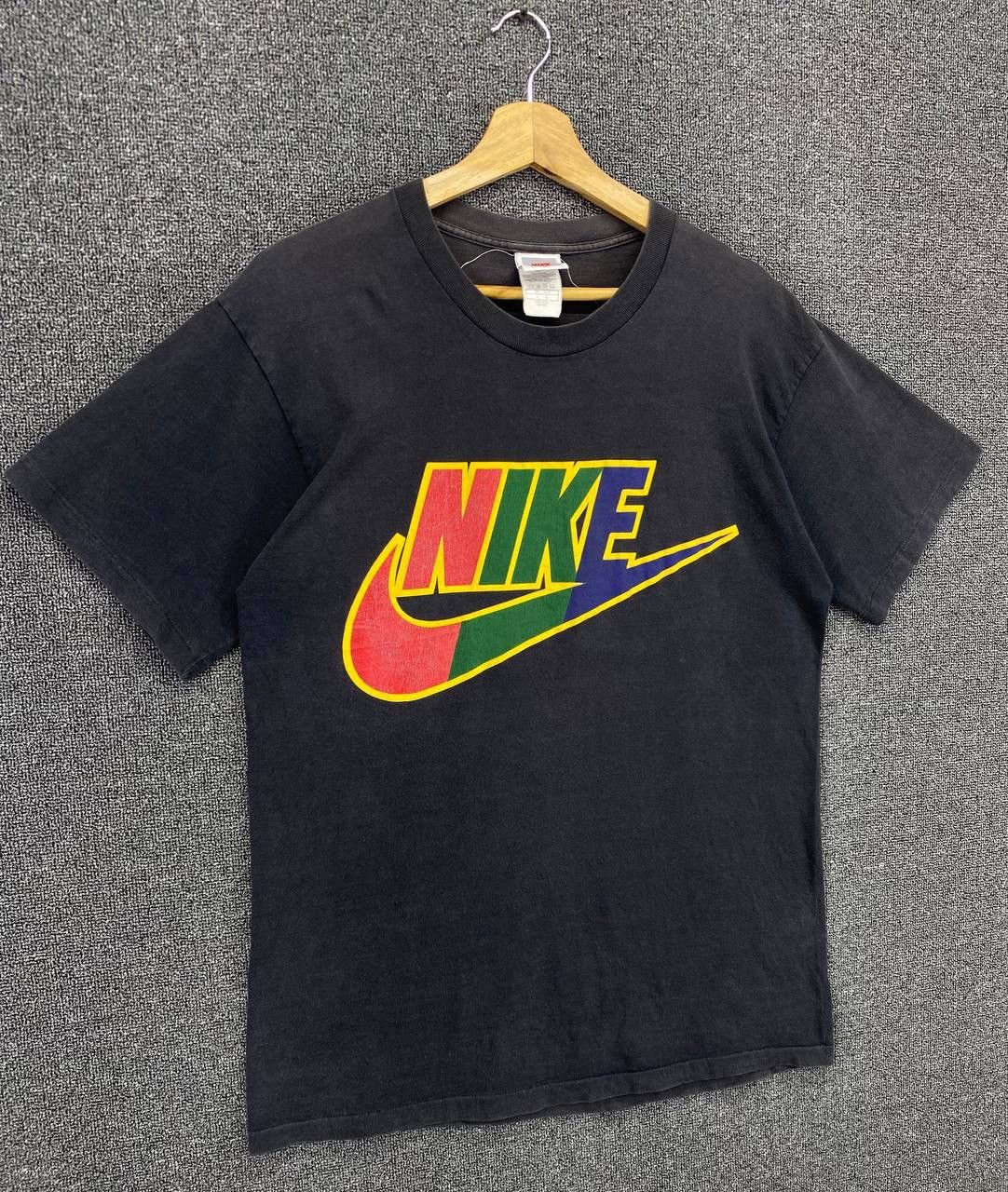 Nike Vintage Nike Swoosh Rainbow Multicolour Tees T Shirts Size US L / EU 52-54 / 3 - 2 Thumbnail