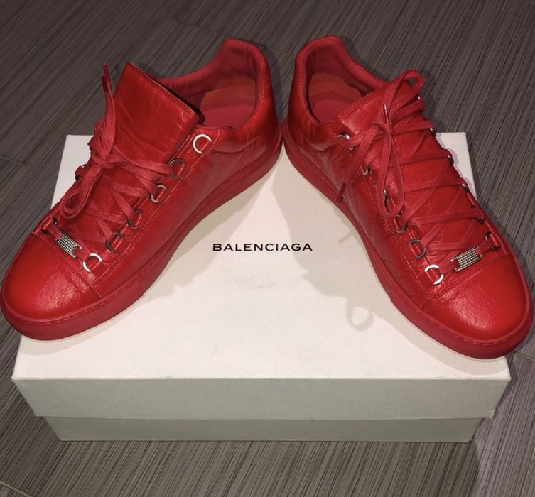 Red low top balenciaga 2024 sneakers