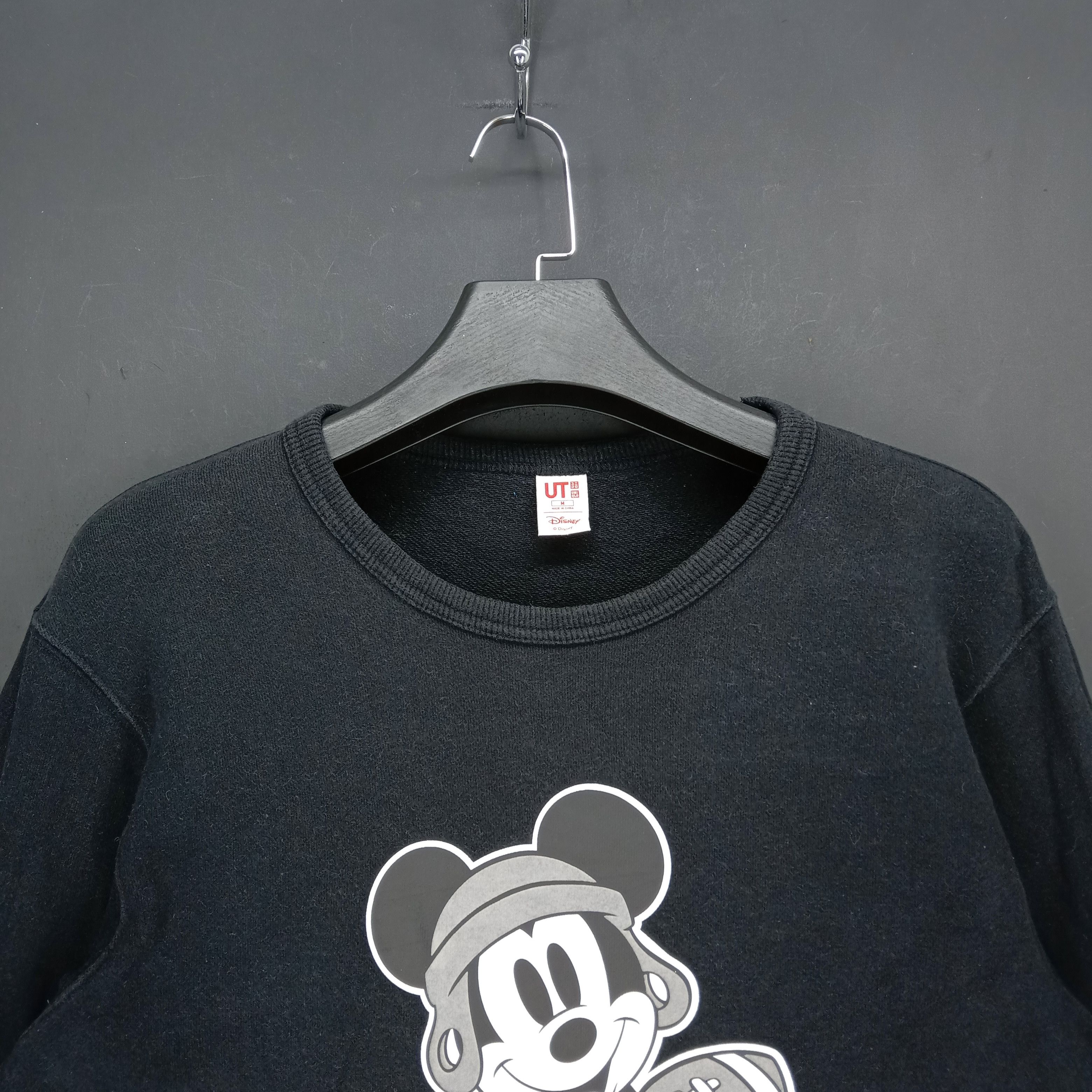 Disney Rare Micky Mouse Play Rugby Big Logo Sweatshirt #1555-63 Size US S / EU 44-46 / 1 - 2 Thumbnail