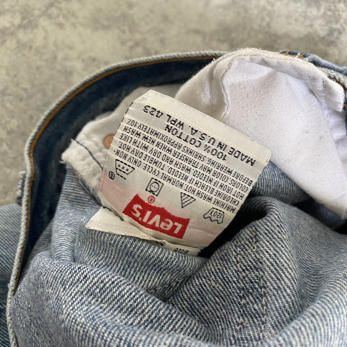 Levi's Vintage 1994 Levi's 501 Faded Stonewashed Blue Jeans Size US 32 / EU 48 - 16 Thumbnail