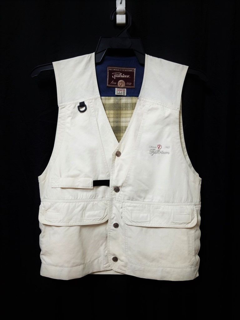 Fjallraven 🔥🔥🔥Vintage Fjallraven Snap Button Vest Jacket Size US S / EU 44-46 / 1 - 1 Thumbnail