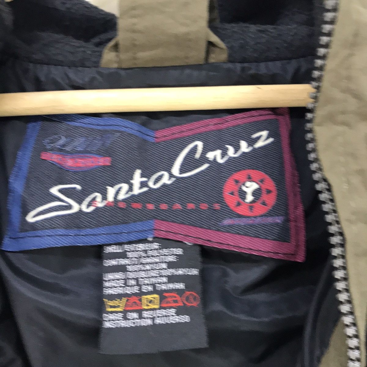 Santa Cruz Skateboards Vintage Santa Cruz Snowboards Oversize Fleece Hoodie Size US XL / EU 56 / 4 - 17 Thumbnail