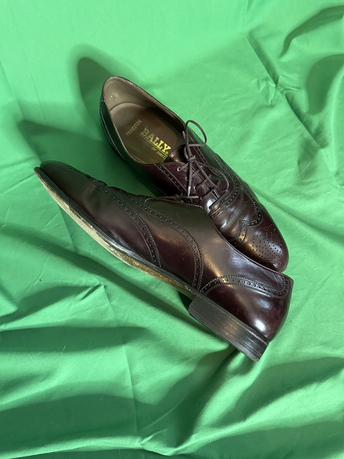 Bally Swiss brown/red leather Princeton brogues Size US 11 / EU 44 - 4 Thumbnail