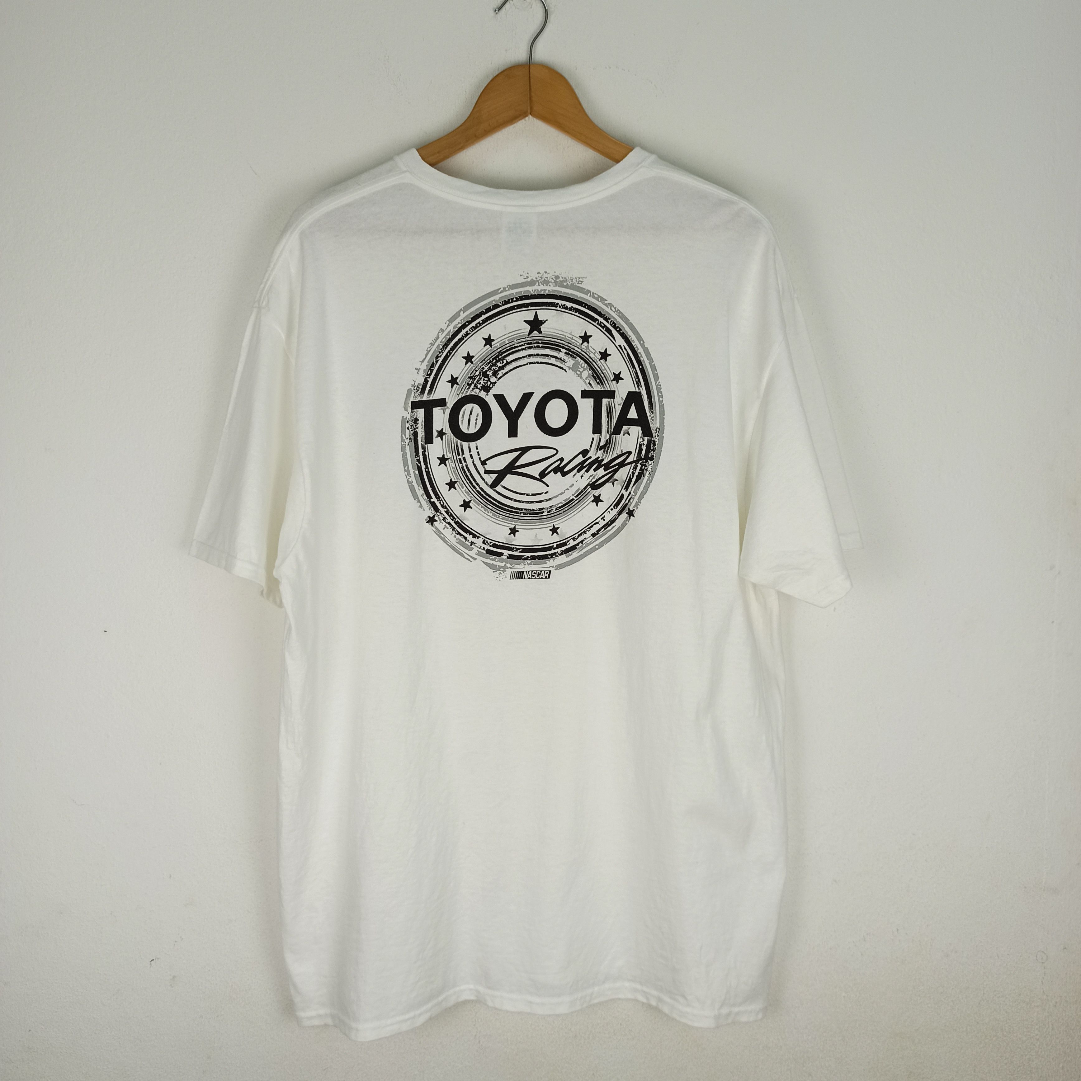 VINTAGE TOYOTA NASCAR TSHIRT BIG SIZE