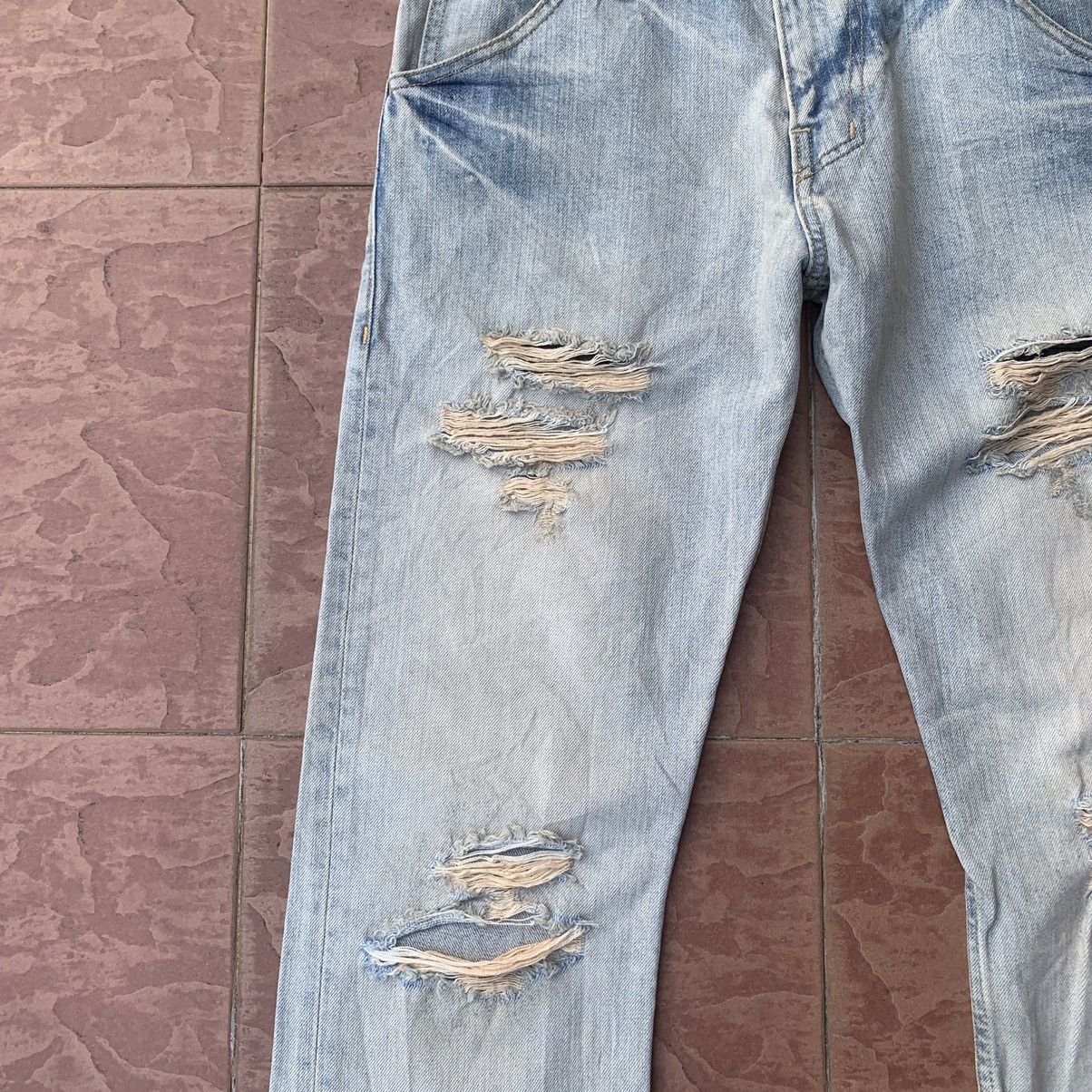 Japanese Brand 💥STEALS!FLARE/BOOTCUT VINTAGE JAPAN RIPPED FADED JEANS W31 Size US 31 - 2 Thumbnail