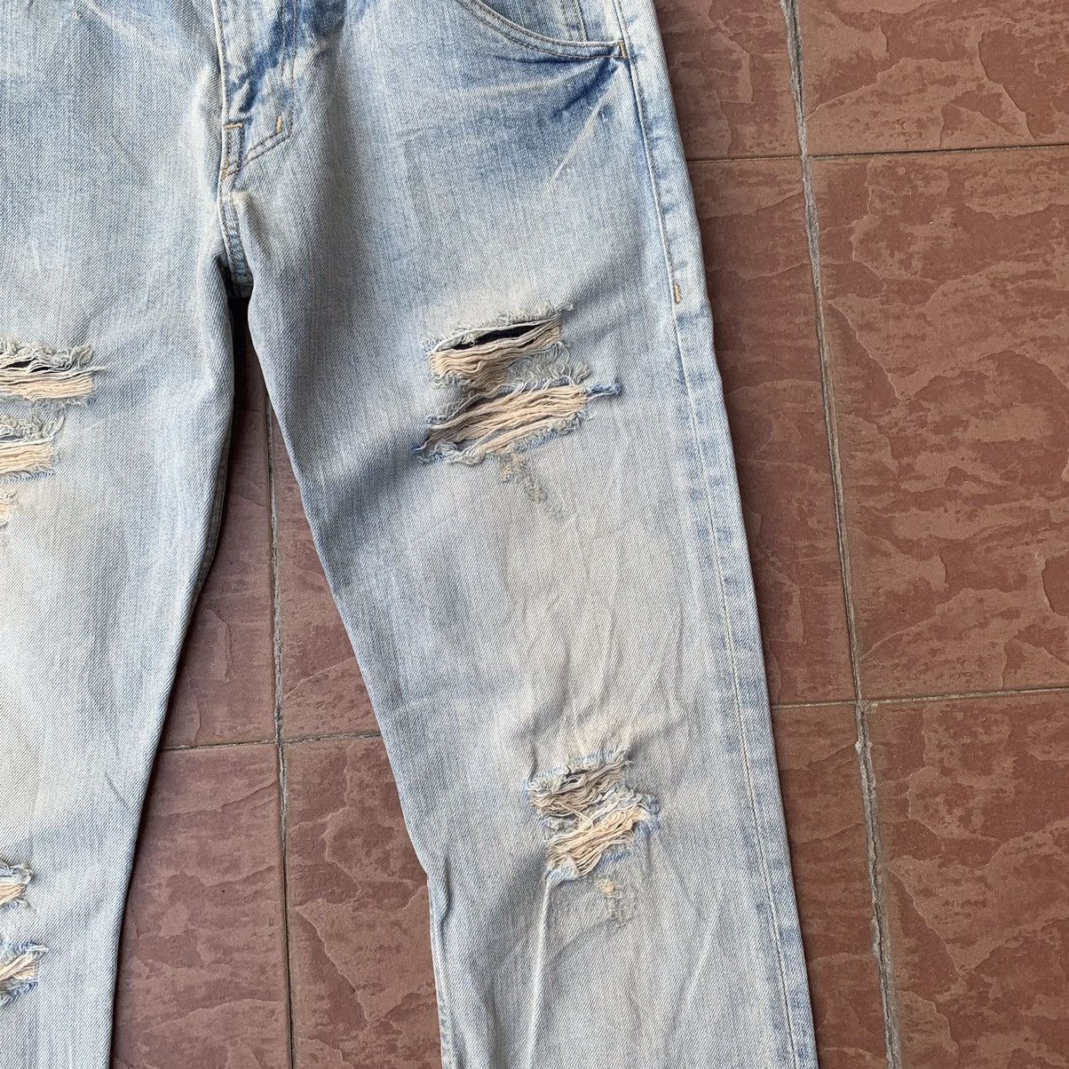 Japanese Brand 💥STEALS!FLARE/BOOTCUT VINTAGE JAPAN RIPPED FADED JEANS W31 Size US 31 - 3 Thumbnail