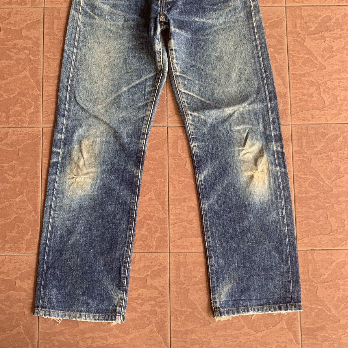 Levi's × Vintage 💥 STEALS💥 1970’s VINTAGE LEVI’S 502 REDLINE JEANS SELVEDGE Size US 28 / EU 44 - 3 Thumbnail