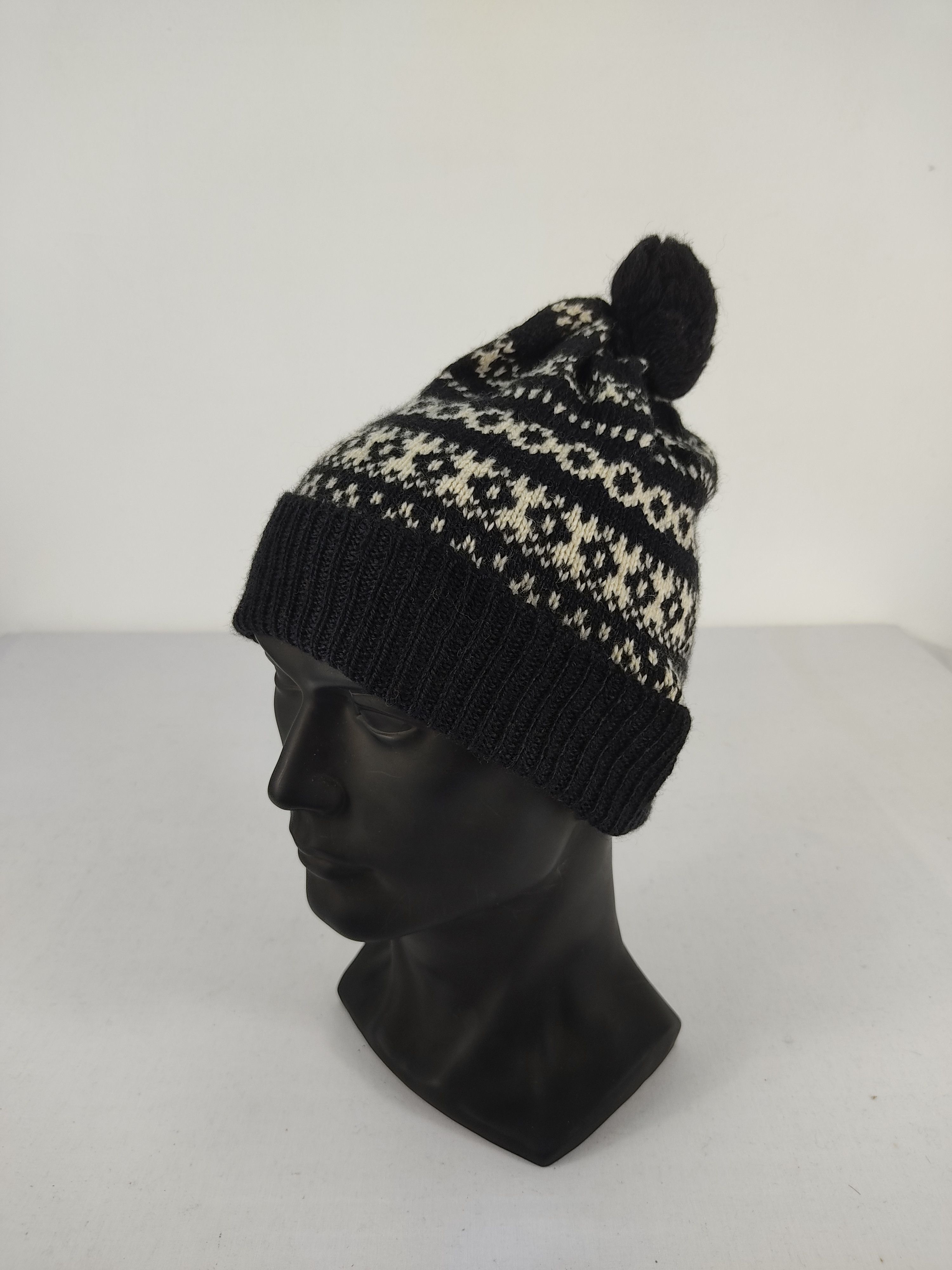 Designer Clipper Casuals Beanie / Snow Hat / Snow Cap Size ONE SIZE - 1 Thumbnail