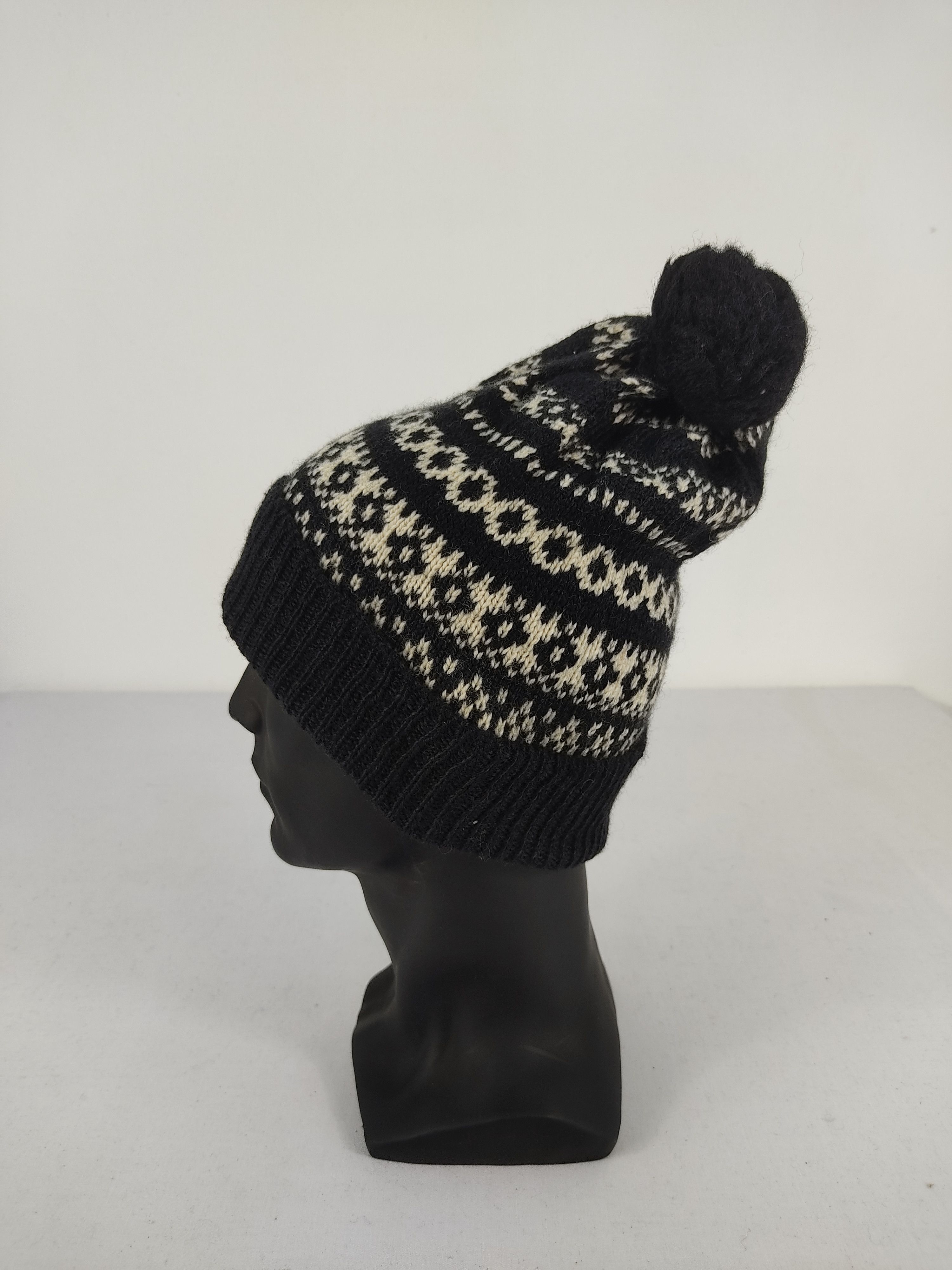 Designer Clipper Casuals Beanie / Snow Hat / Snow Cap Size ONE SIZE - 2 Thumbnail