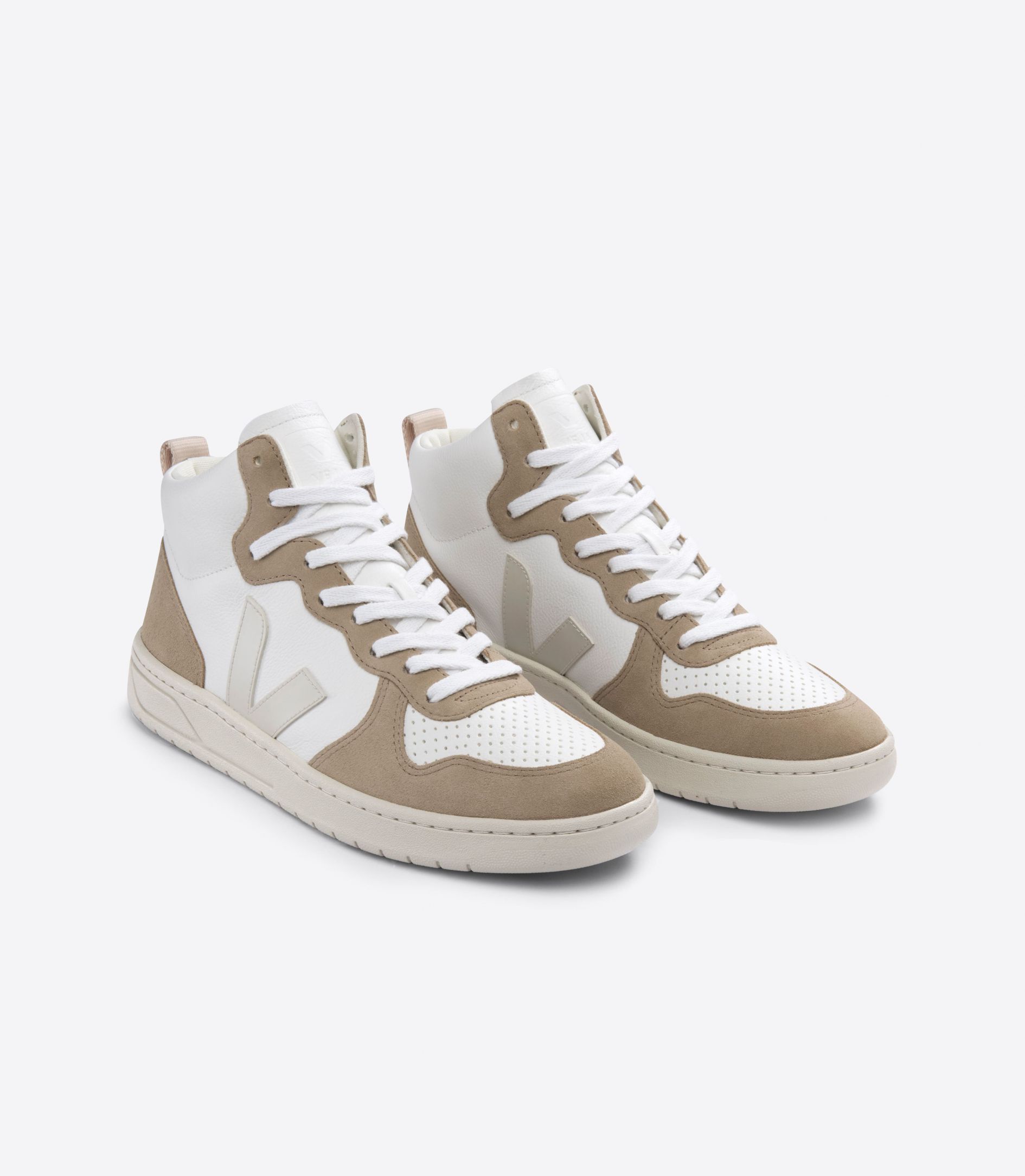 Veja VEJA V-15 Extra White Pierre Sahara VQ0503109B EUR 42 US 9 Size US 9 / EU 42 - 2 Thumbnail