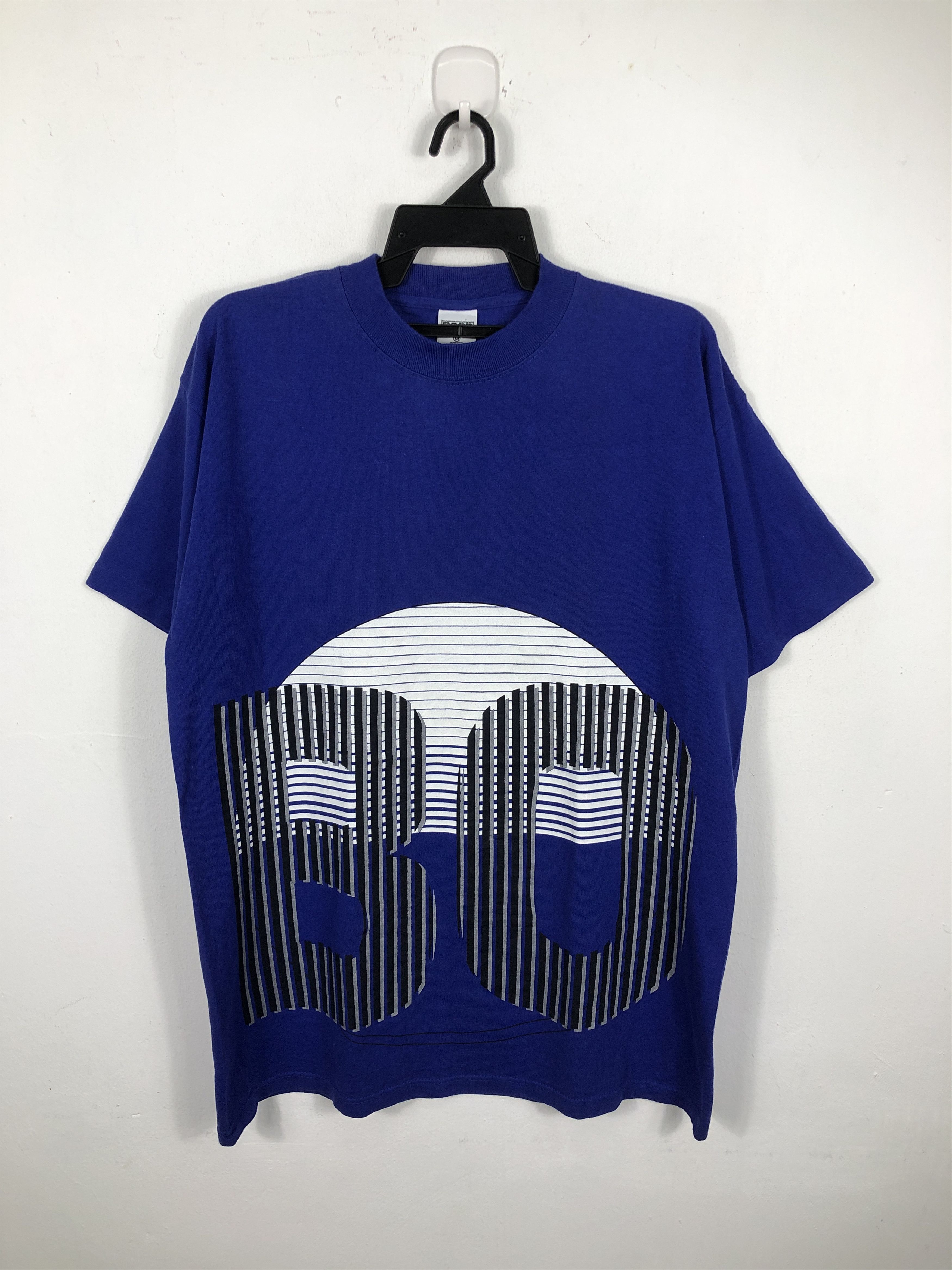 Vintage Vintage 90's BOSS Overprint T-Shirt Size US L / EU 52-54 / 3 - 1 Thumbnail