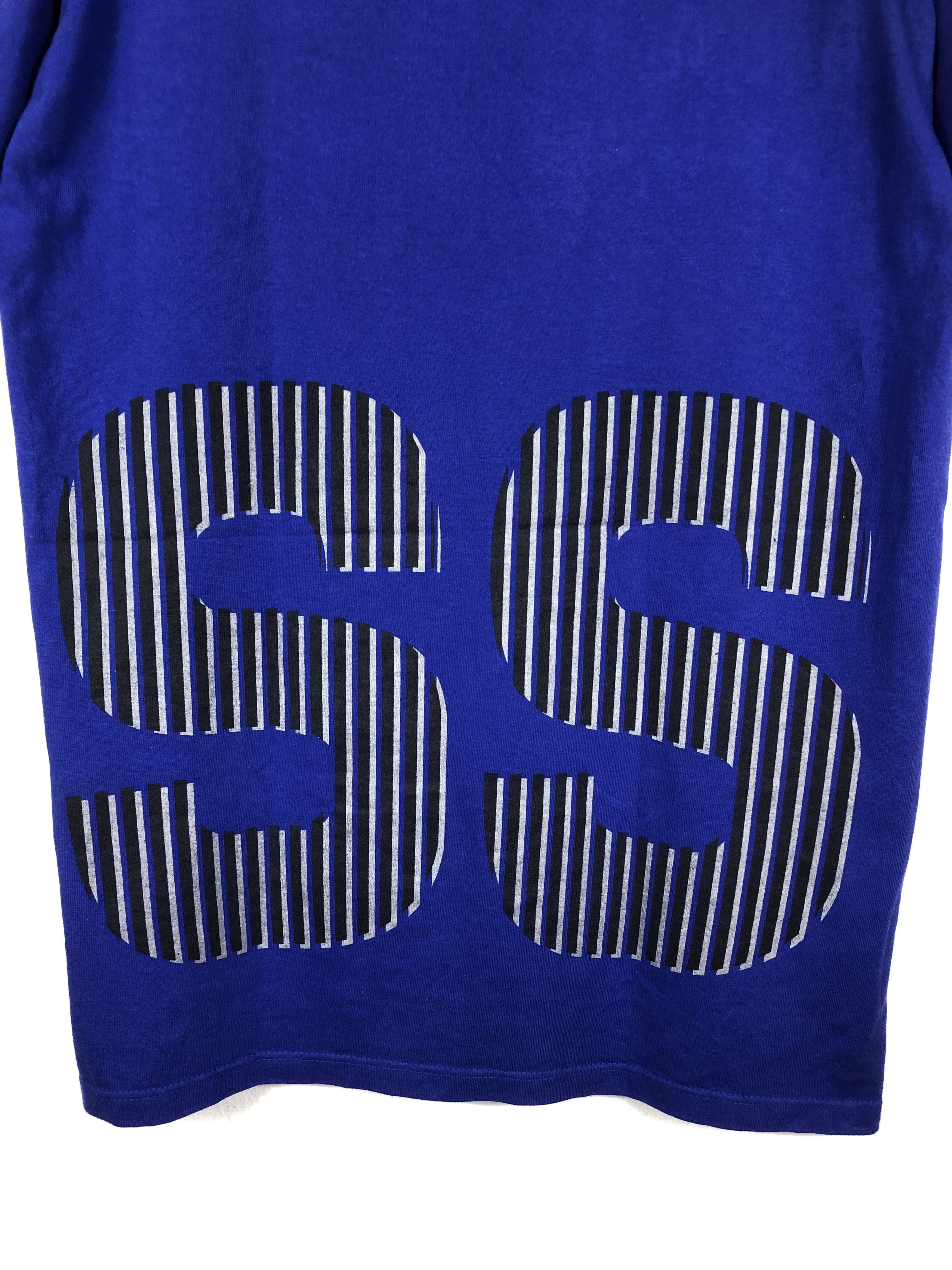 Vintage Vintage 90's BOSS Overprint T-Shirt Size US L / EU 52-54 / 3 - 8 Thumbnail