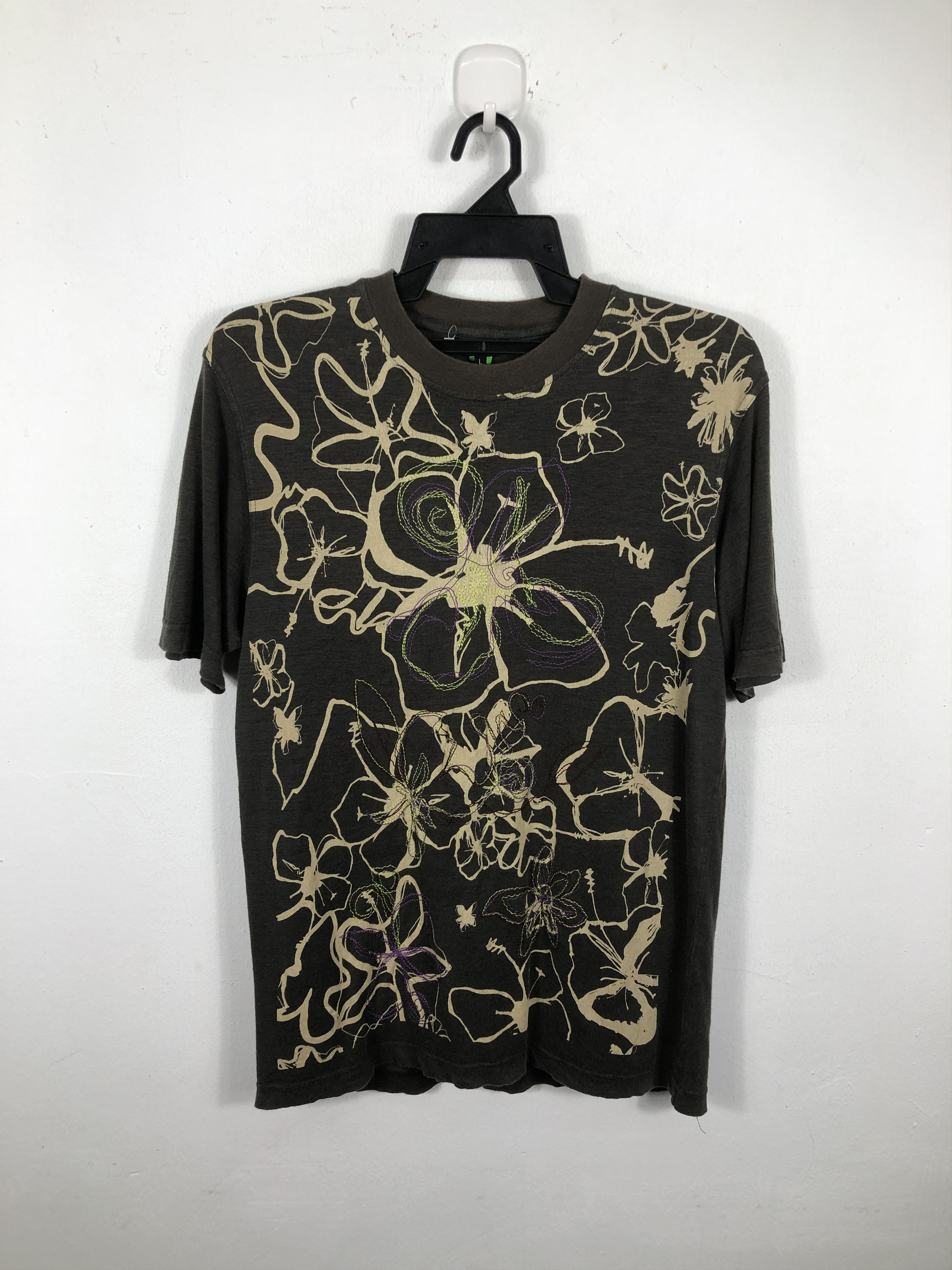 Paul Smith Vintage Paul Smith Flower Art T-Shirt Size US M / EU 48-50 / 2 - 1 Thumbnail