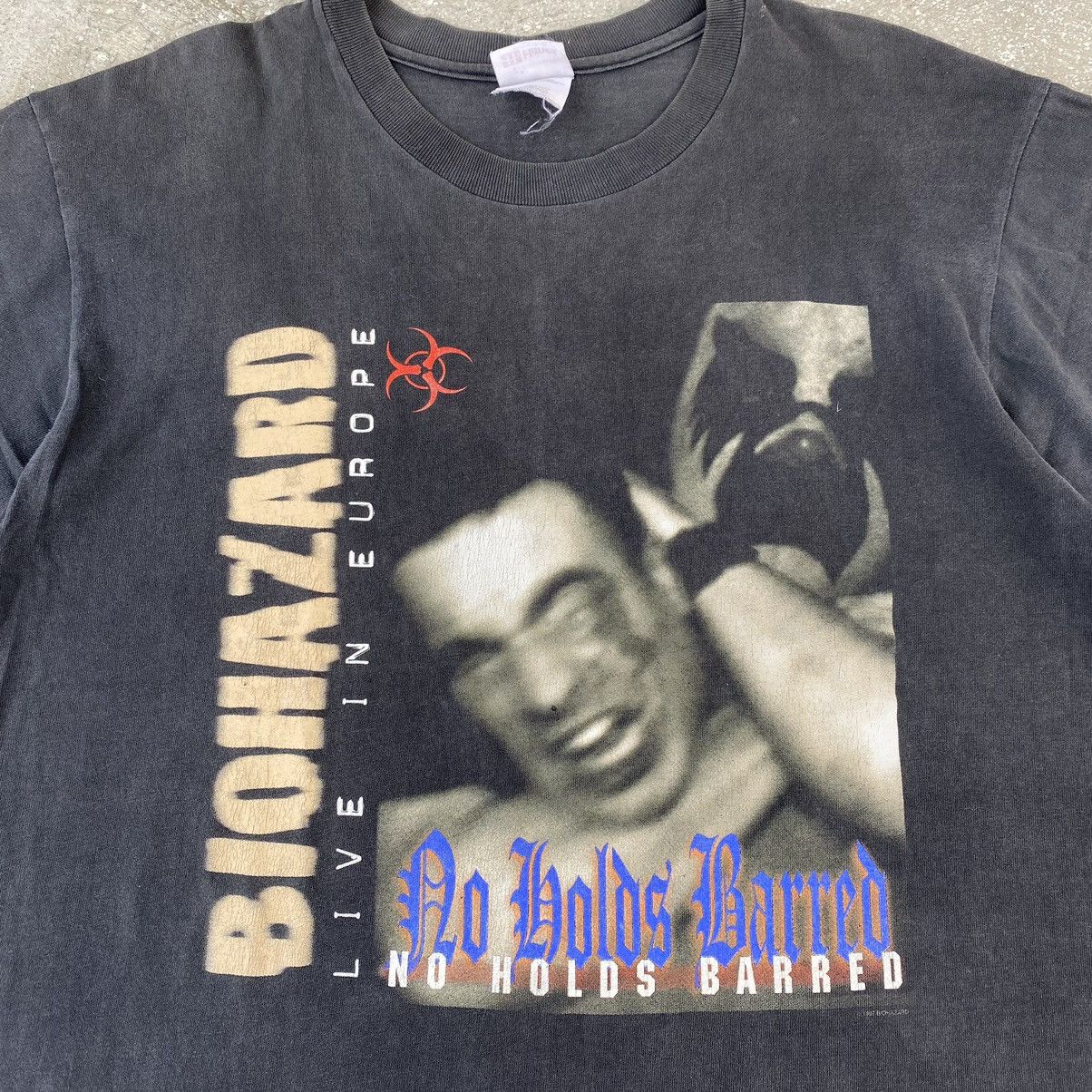 Band Tees Vintage Biohazard no holds barred europe tour Size US L / EU 52-54 / 3 - 3 Thumbnail