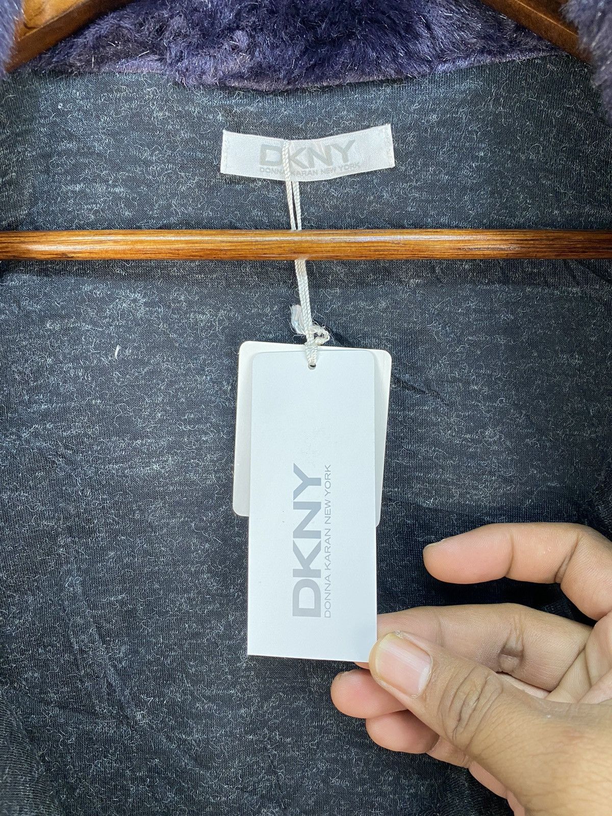 DKNY ❗️NICE DESIGN❗️DKNY FAUX FUR VEST Size M / US 6-8 / IT 42-44 - 6 Thumbnail