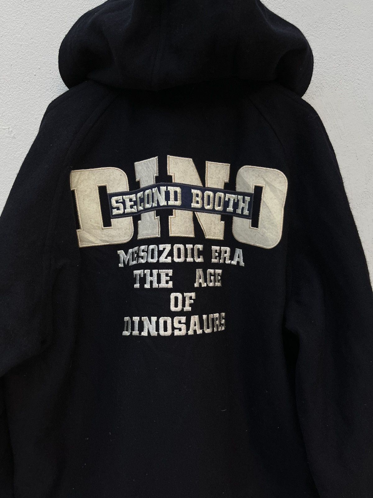 Hypebeast (A-1) 2ND BOOTH DINO MESOZOIC ERA THE AGE OF DINASOURS Size US L / EU 52-54 / 3 - 5 Thumbnail