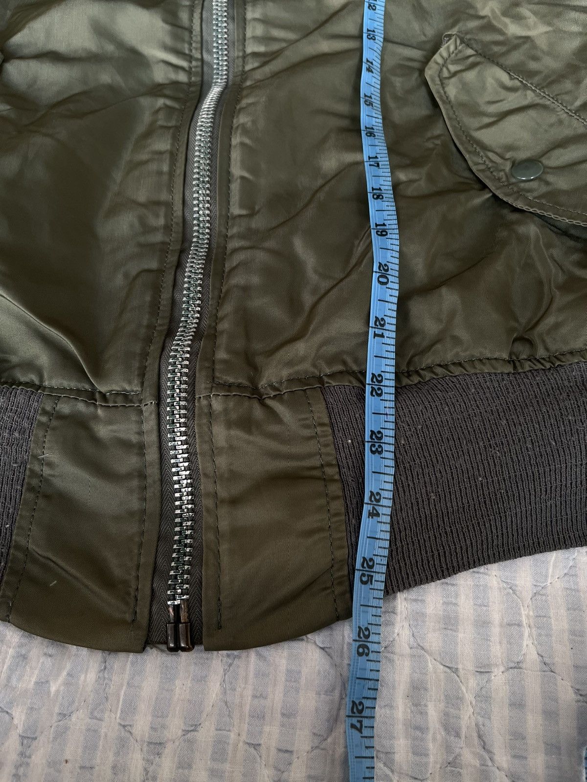 Alpha Industries (A191). ALPHA INDUSTRIES BOMBER JACKET Size US M / EU 48-50 / 2 - 8 Thumbnail