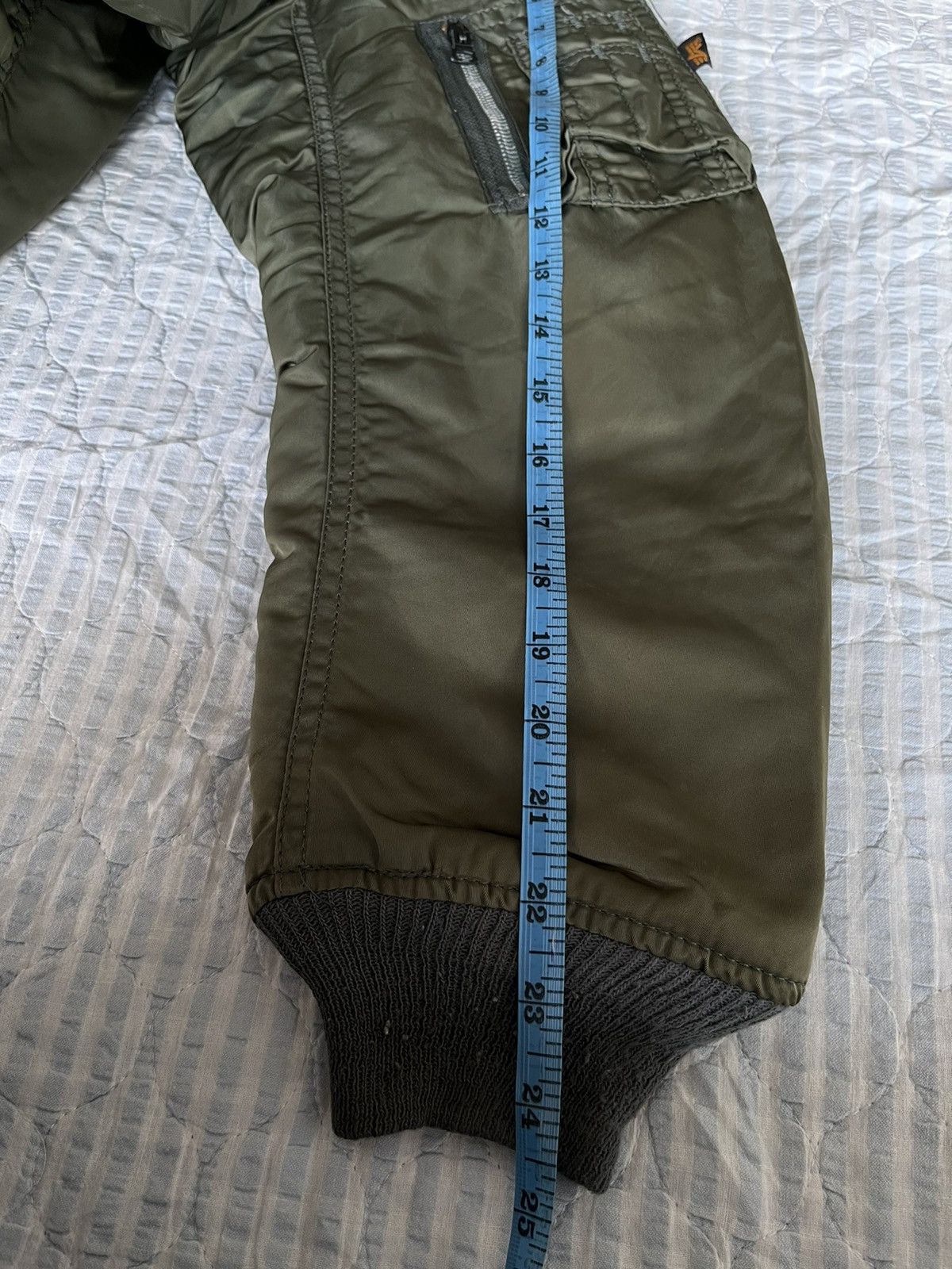 Alpha Industries (A191). ALPHA INDUSTRIES BOMBER JACKET Size US M / EU 48-50 / 2 - 6 Thumbnail