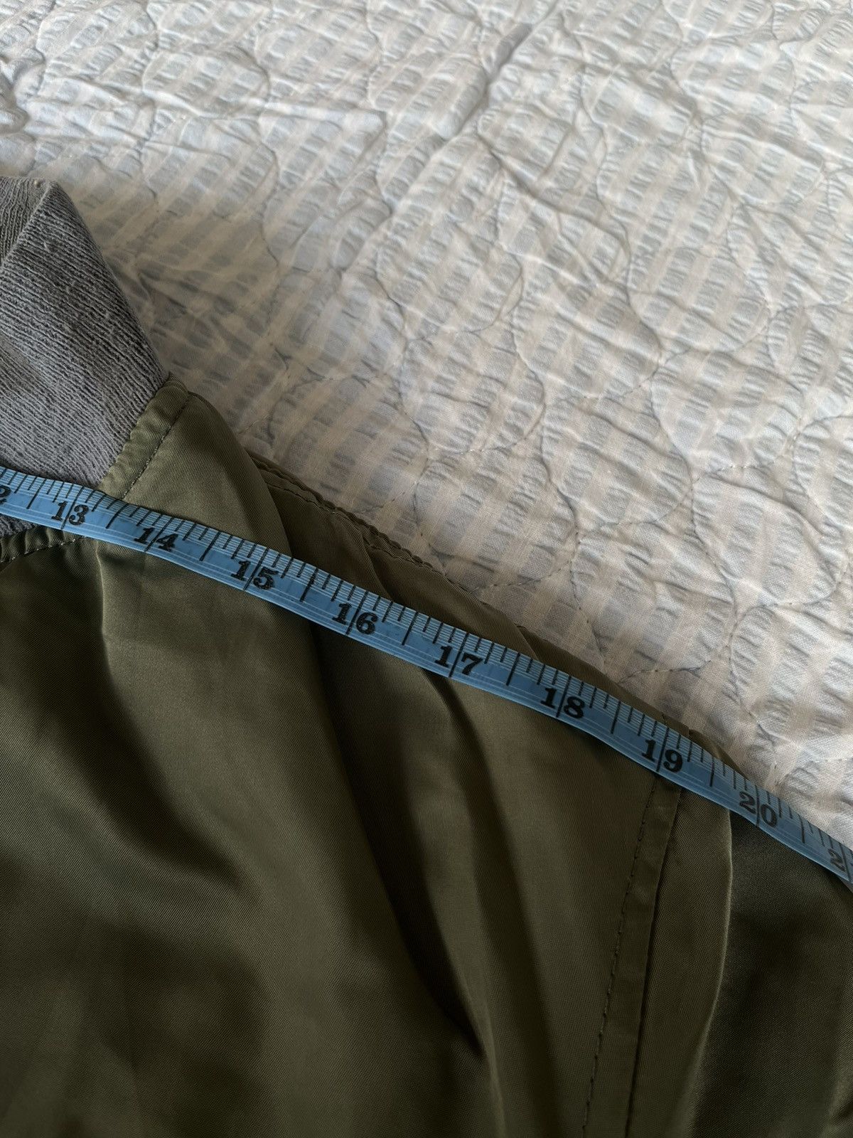Alpha Industries (A191). ALPHA INDUSTRIES BOMBER JACKET Size US M / EU 48-50 / 2 - 7 Thumbnail