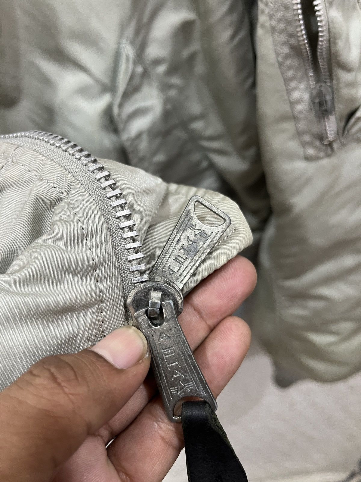 Alpha Industries (Uuu). ALPHA INDUSTRIES MA-1 BOMBER JACKET Size US L / EU 52-54 / 3 - 7 Thumbnail