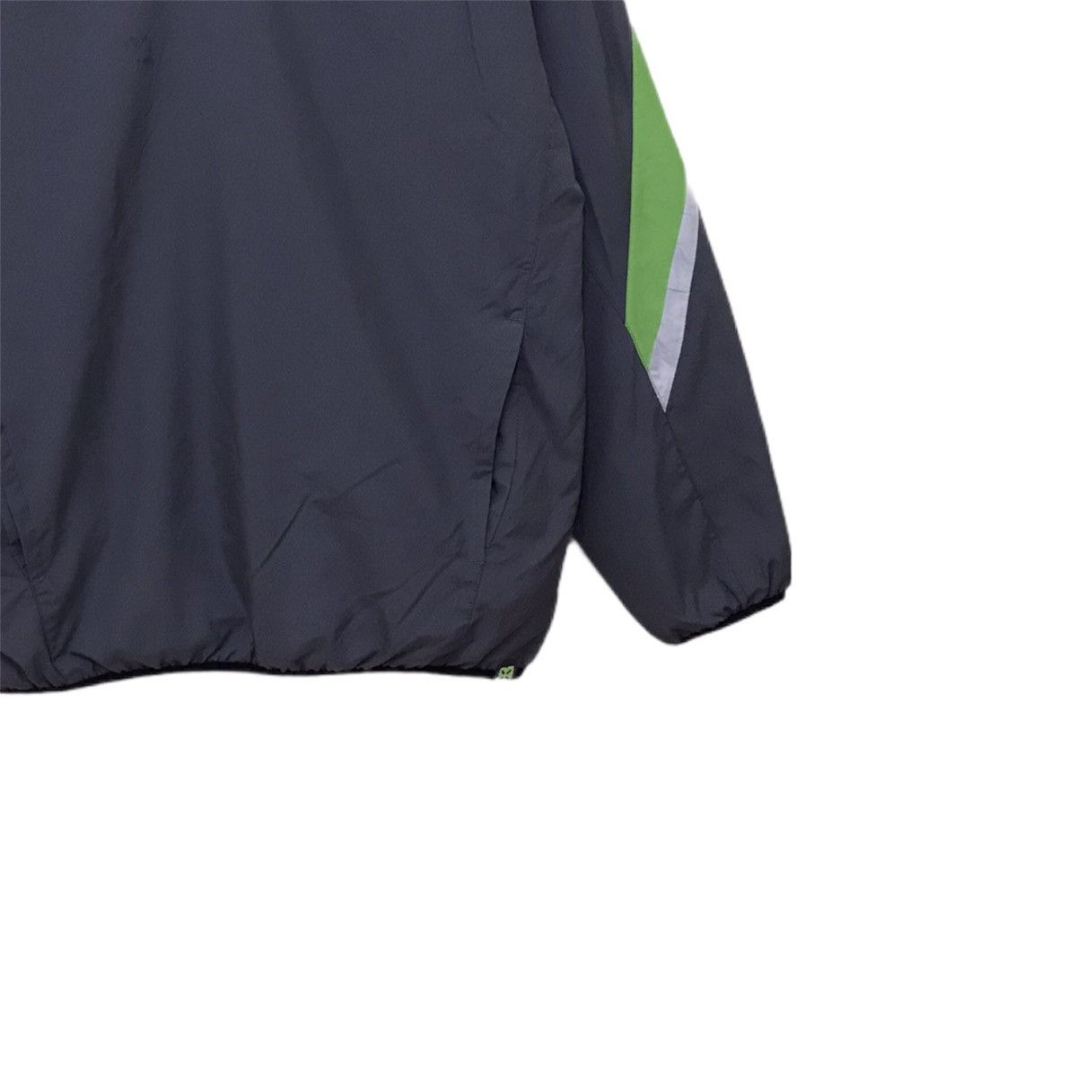 Nike Nike Swoosh Sportswear Jacket Size US L / EU 52-54 / 3 - 3 Thumbnail