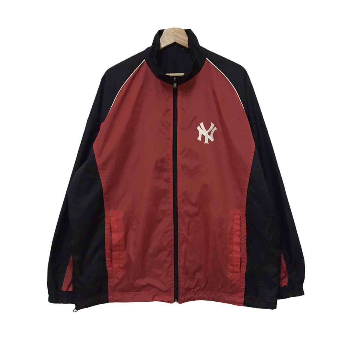 MLB × New York Yankees MLB Major League Baseball New York Yankees Reversible Size US L / EU 52-54 / 3 - 2 Thumbnail