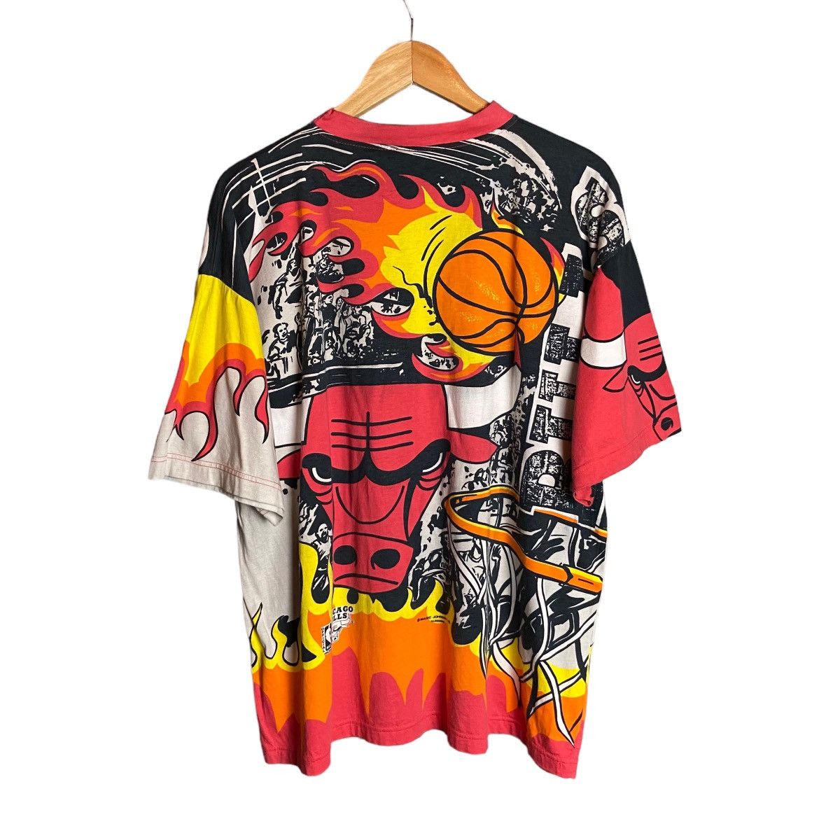 NBA Vintage 90s Magic Johnson Chicago Bulls All Over Print Tee Size US L / EU 52-54 / 3 - 2 Thumbnail