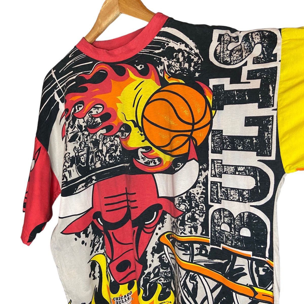 NBA Vintage 90s Magic Johnson Chicago Bulls All Over Print Tee Size US L / EU 52-54 / 3 - 8 Thumbnail