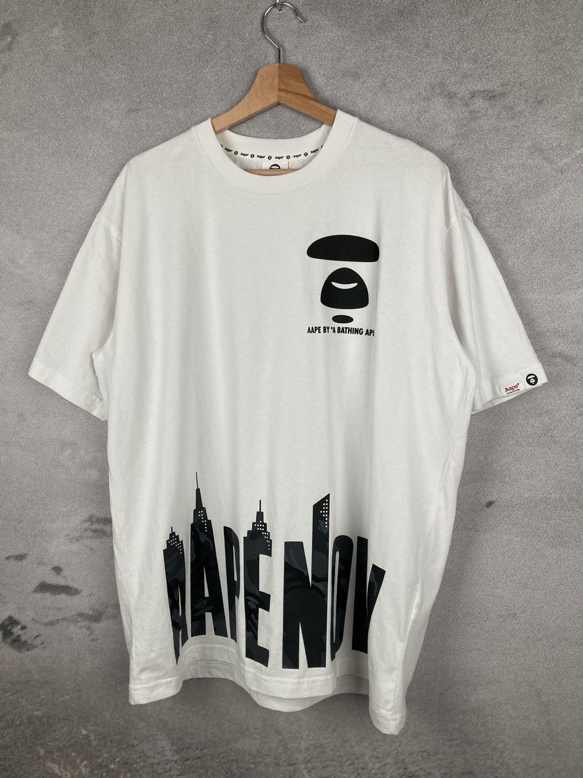 Aape Aape Unvs White Oversized Tee Now Streetwear Graphic Size US L / EU 52-54 / 3 - 2 Thumbnail