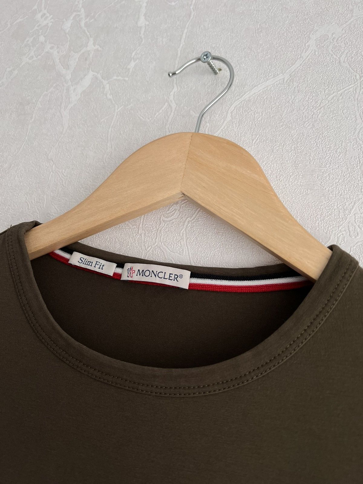 Moncler Moncler T Shirt Slim Fit logo Size US S / EU 44-46 / 1 - 5 Thumbnail