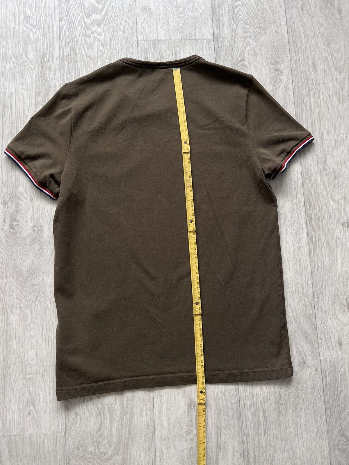 Moncler Moncler T Shirt Slim Fit logo Size US S / EU 44-46 / 1 - 9 Thumbnail