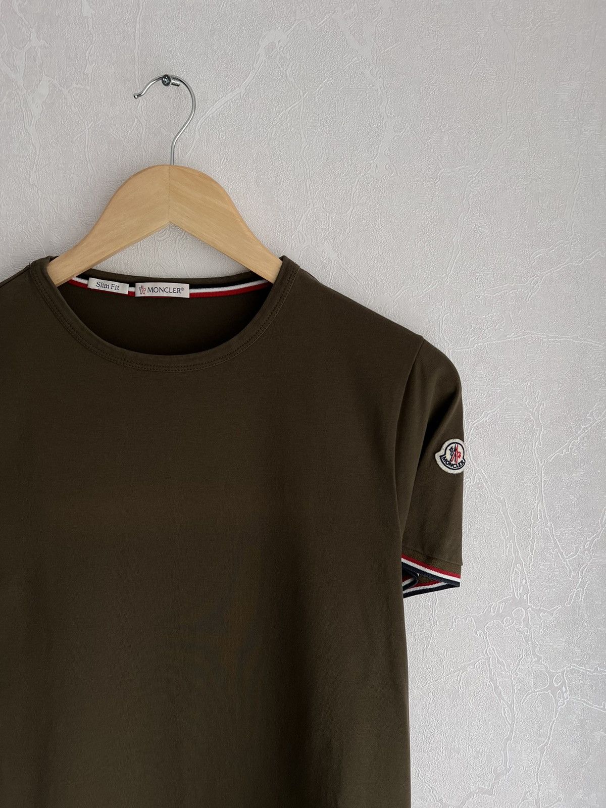 Moncler Moncler T Shirt Slim Fit logo Size US S / EU 44-46 / 1 - 2 Thumbnail