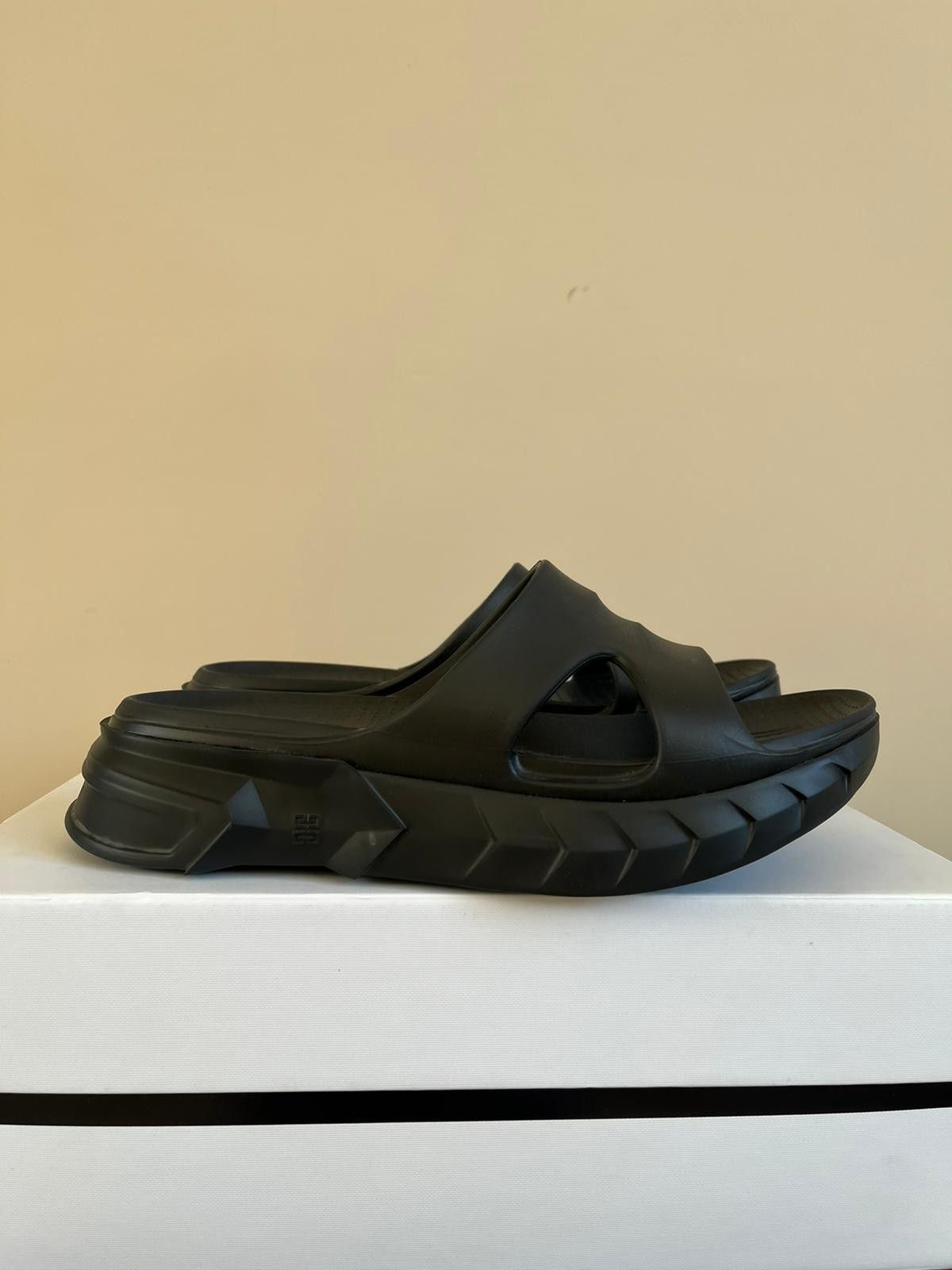 Givenchy Marshmallow Sandals in Black Size US 8 / EU 41 - 7 Thumbnail