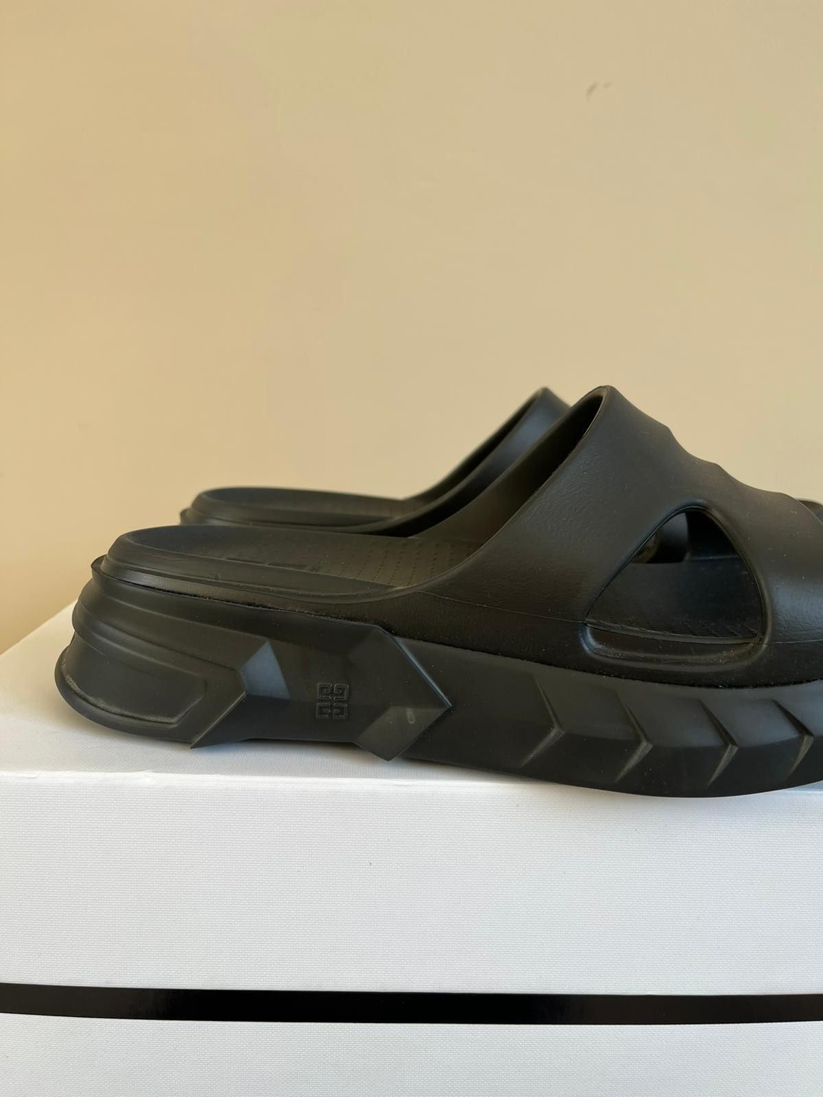 Givenchy Marshmallow Sandals in Black Size US 8 / EU 41 - 9 Thumbnail