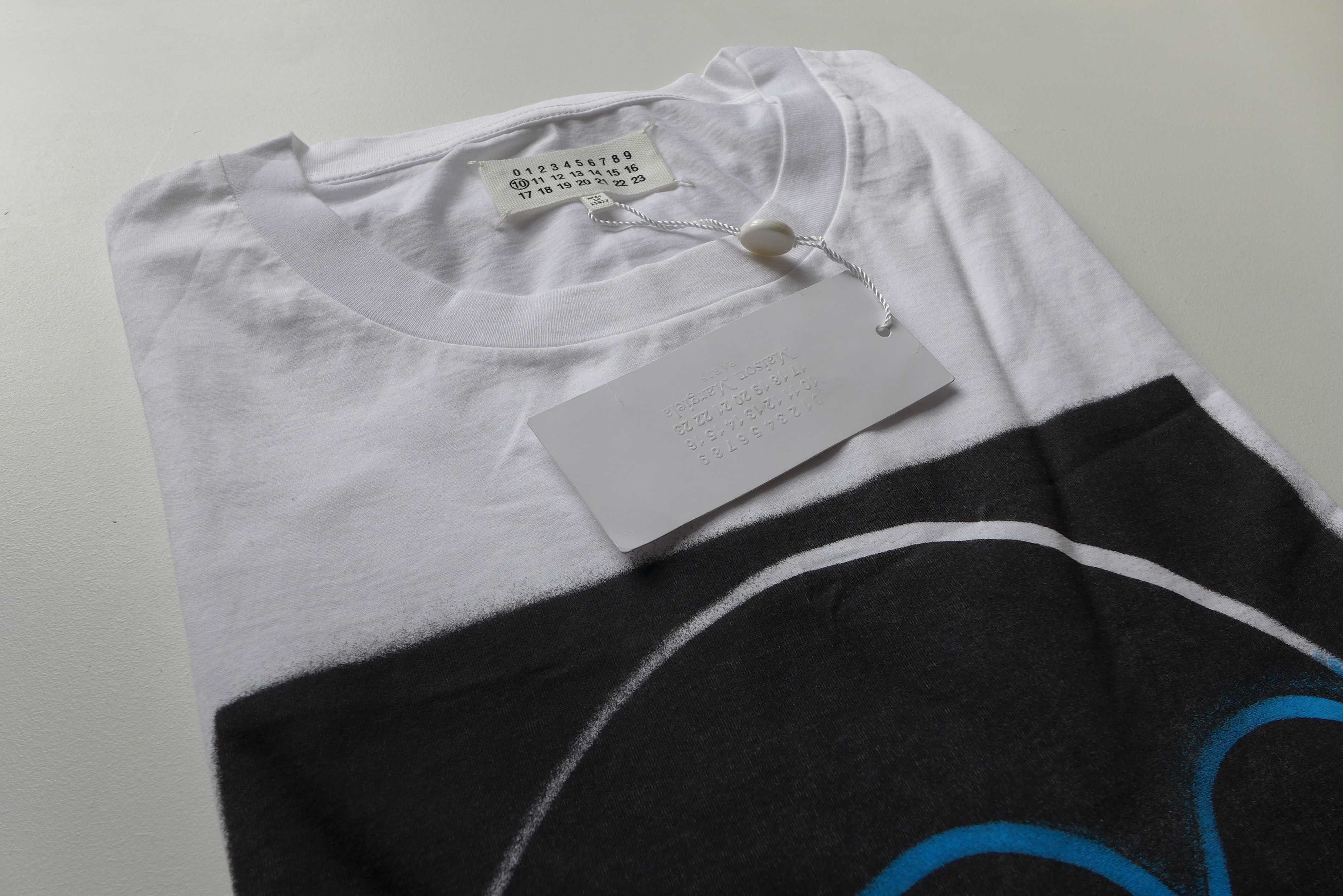 Maison Margiela Margiela FW17 Circle Heart Print T-shirt - White Size US XL / EU 56 / 4 - 8 Thumbnail