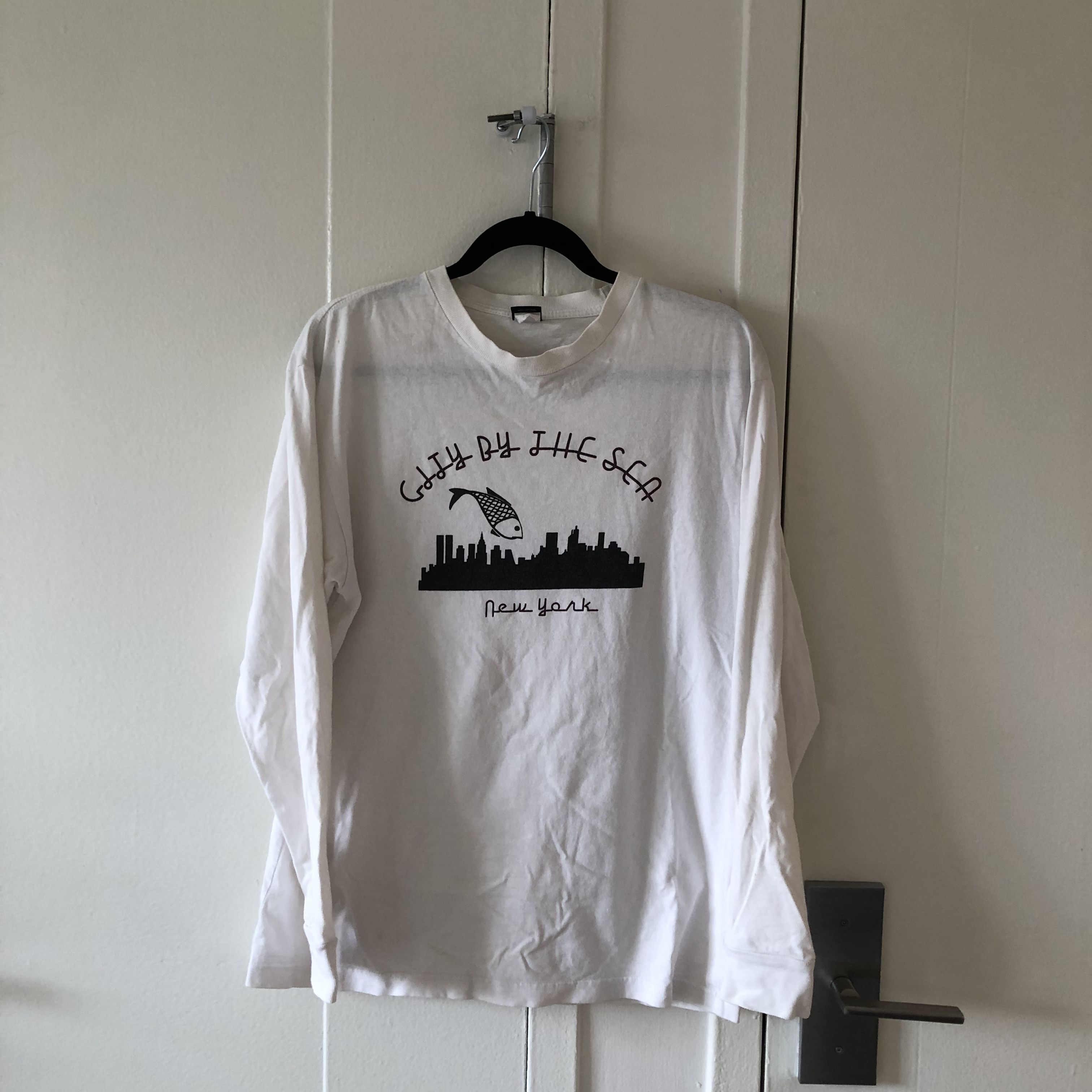 image of Archived 2000S Noah Catch By The Sea L/s in White, Men's (Size Medium)