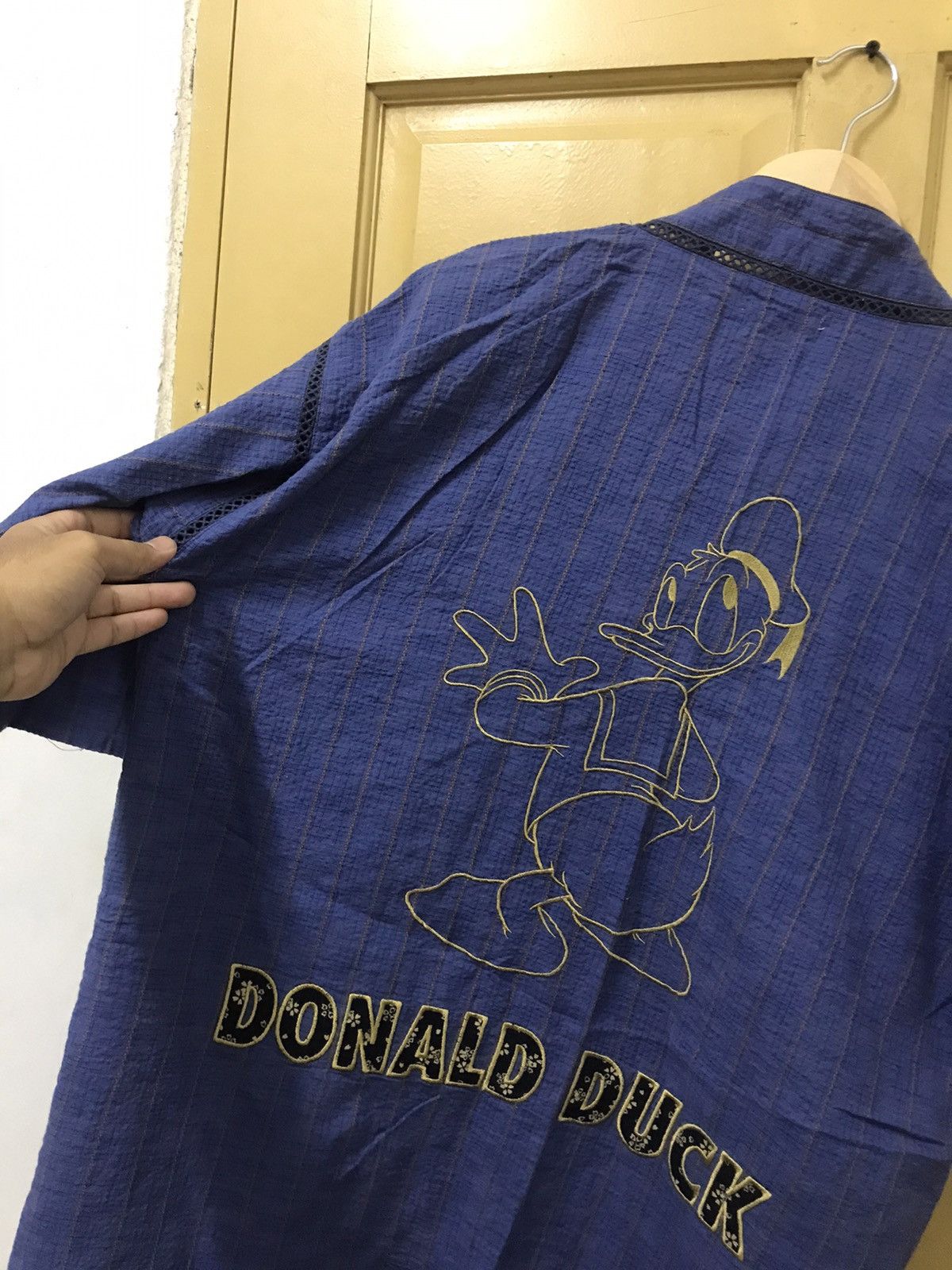 Disney Vintage Donald Duck by Disney Kimono Size US M / EU 48-50 / 2 - 5 Thumbnail