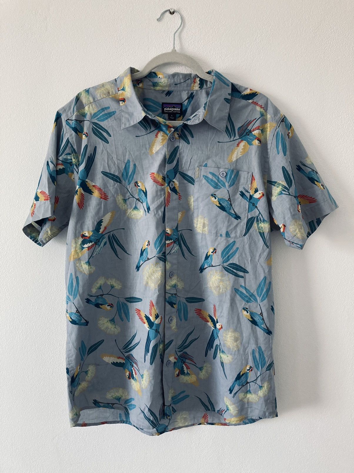 Patagonia PARROT PRINT HAWAIIAN SHIRT Size US L / EU 52-54 / 3 - 1 Thumbnail