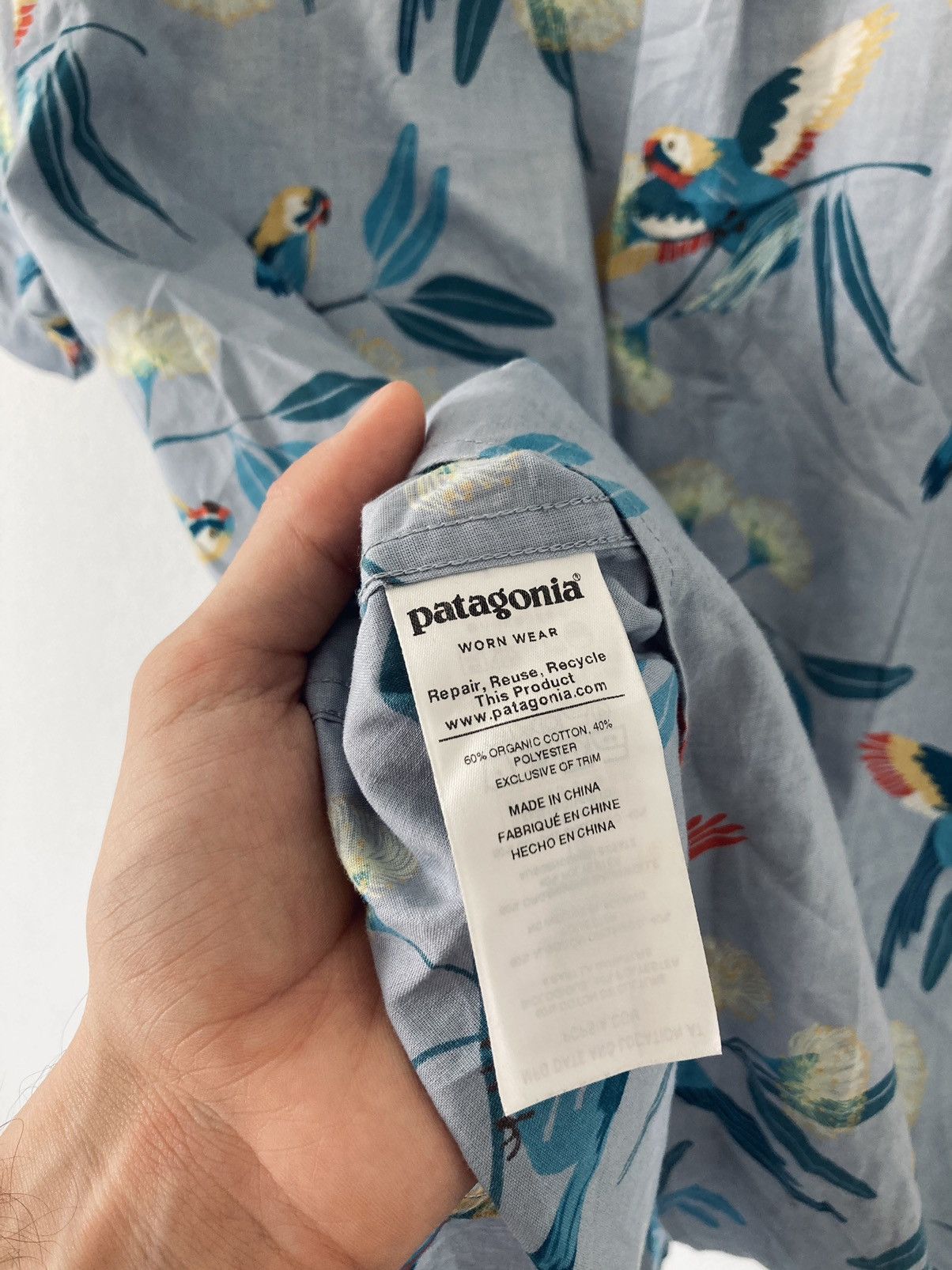 Patagonia PARROT PRINT HAWAIIAN SHIRT Size US L / EU 52-54 / 3 - 5 Thumbnail