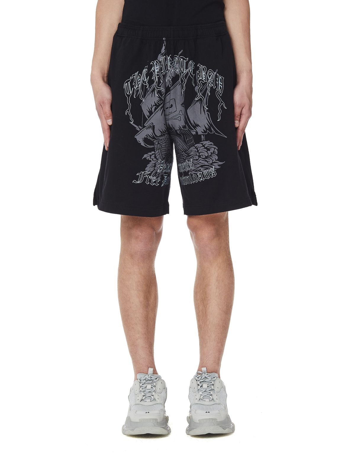 Pre-owned Vetements Aw 19 Pirate Bay Sweat Shorts In Black