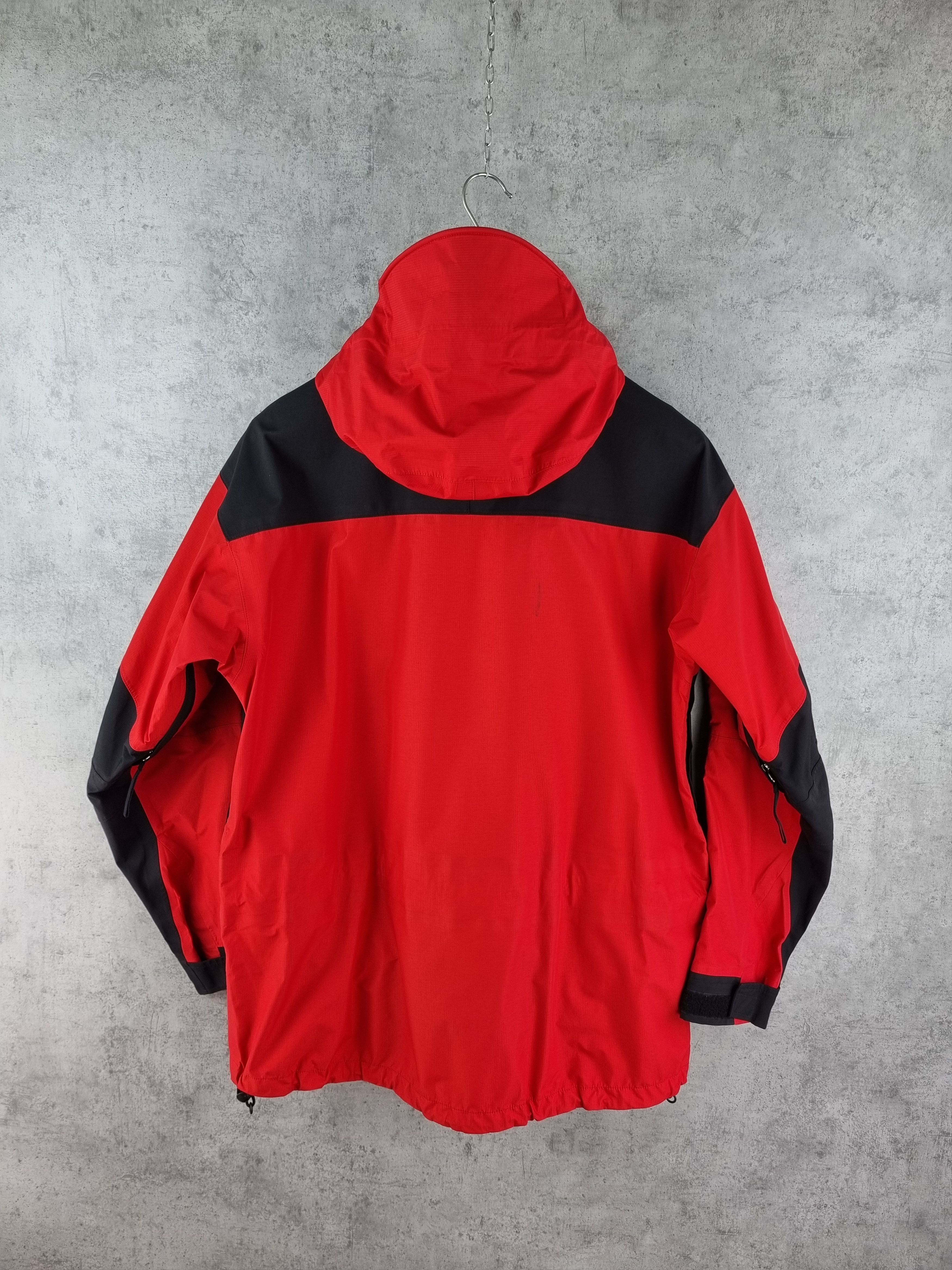 Goretex × Mountain Hardwear Rare Mountain Hardwear Goretex Jacket like Arcteryx Size US M / EU 48-50 / 2 - 3 Thumbnail