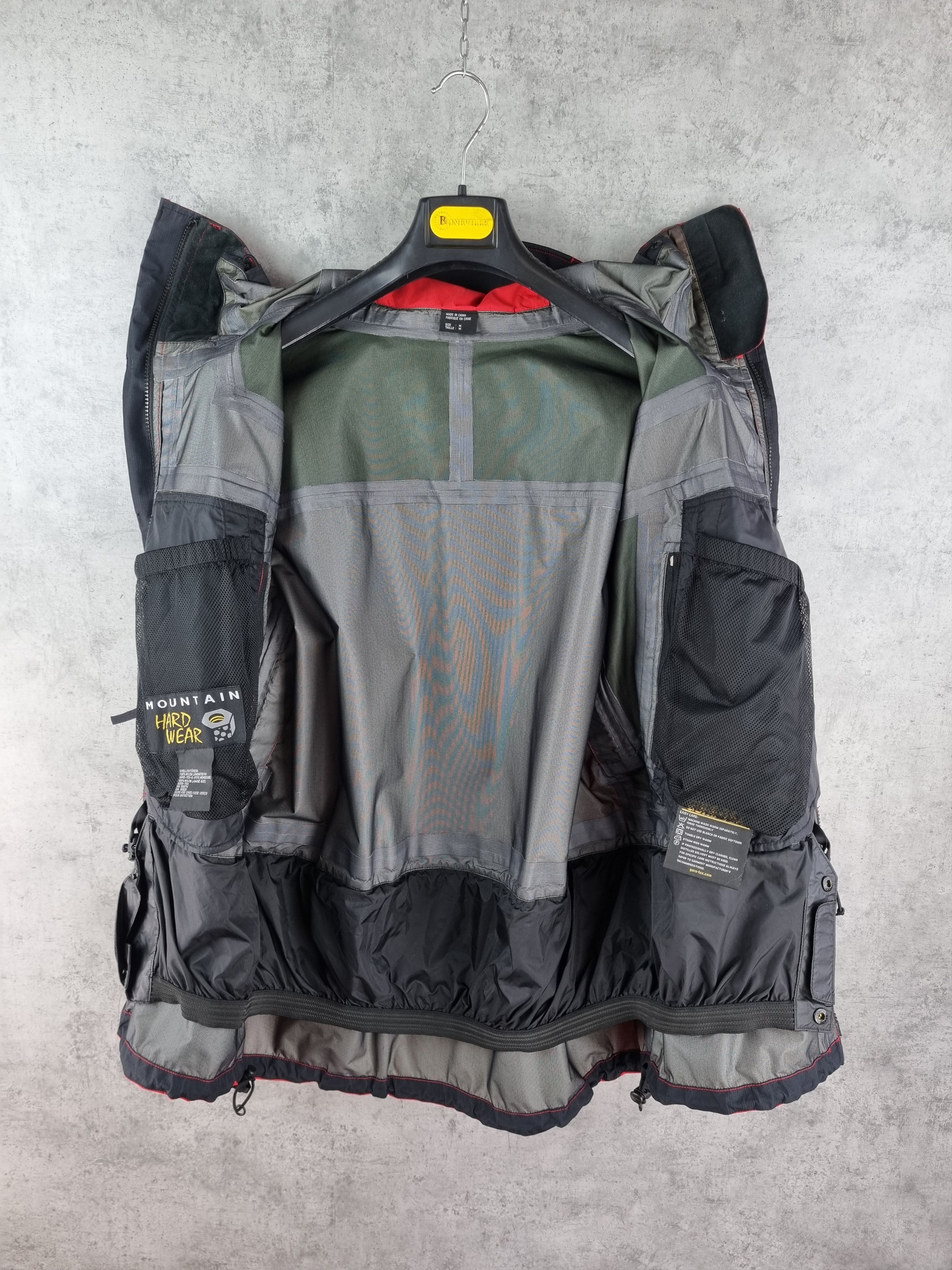 Goretex × Mountain Hardwear Rare Mountain Hardwear Goretex Jacket like Arcteryx Size US M / EU 48-50 / 2 - 4 Thumbnail