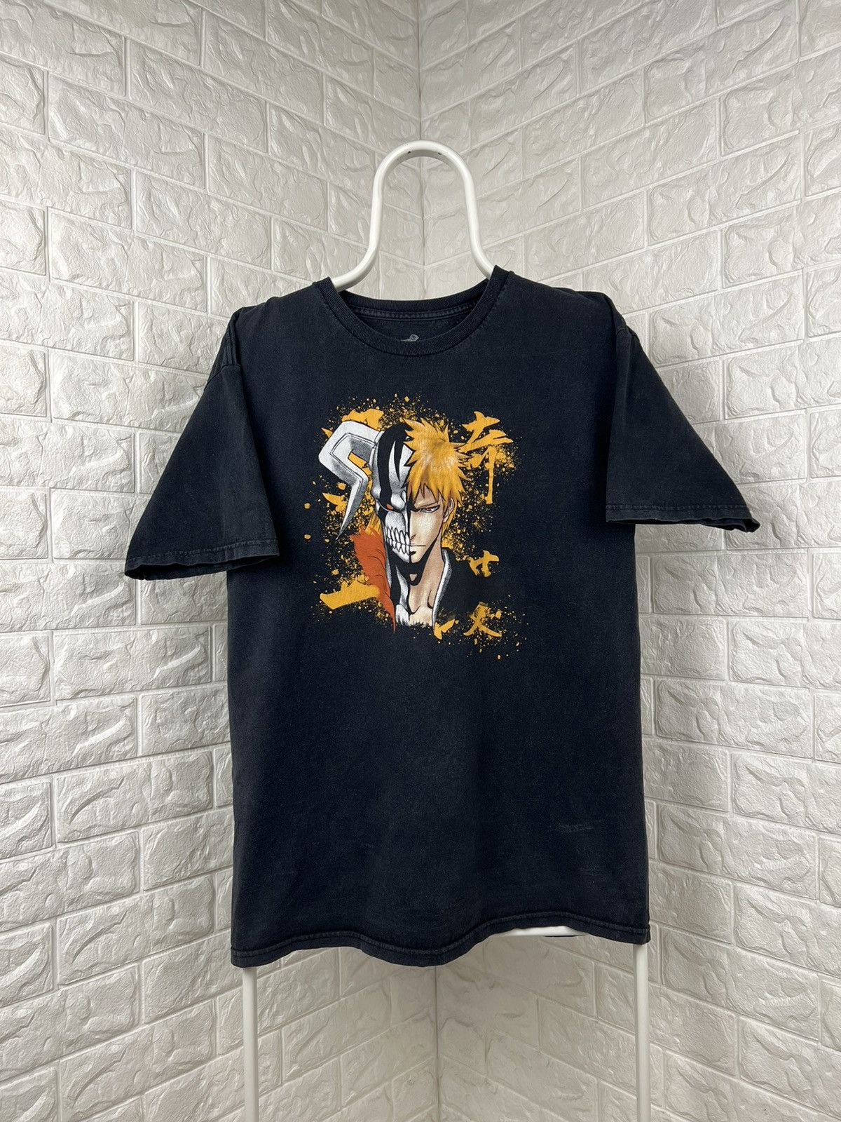 Anime × Japanese Brand × Vintage Vintage Bleach Ichigo Faded Shirt Size US L / EU 52-54 / 3 - 1 Thumbnail