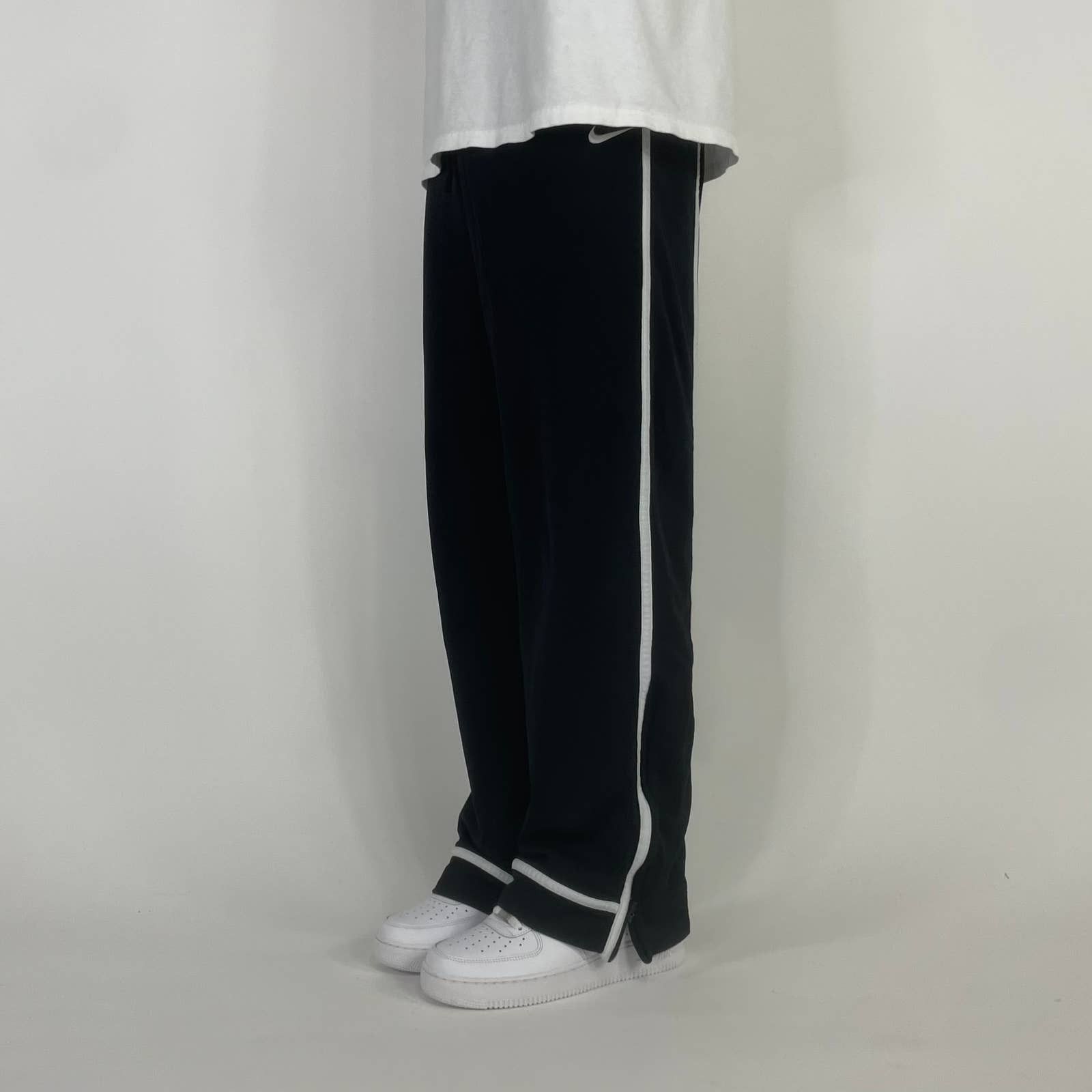 Nike × Vintage Vintage 90's Nike Streetwear Sweatpants Size US 36 / EU 52 - 1 Thumbnail